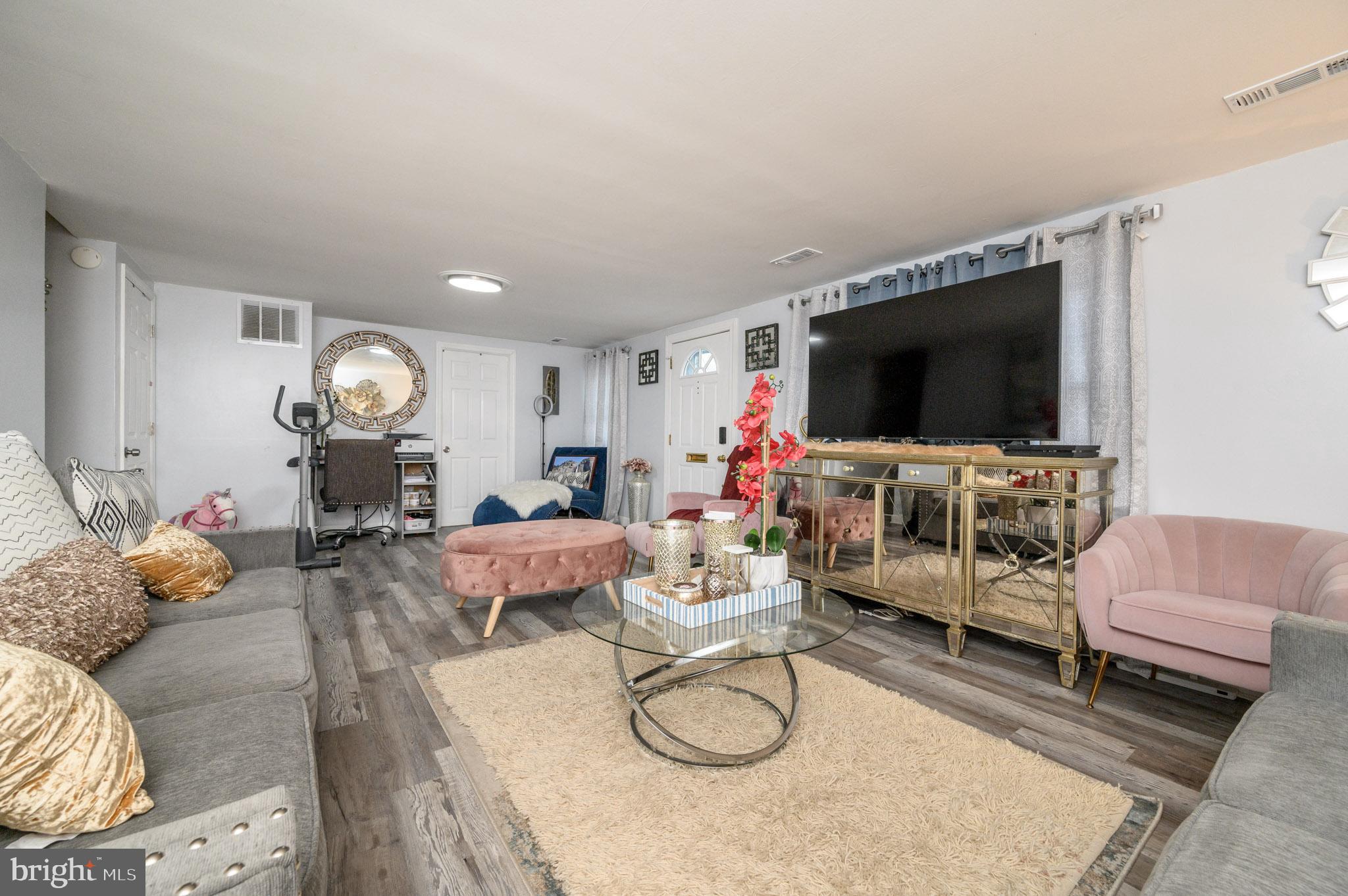 2309 S CUTHBERT DRIVE