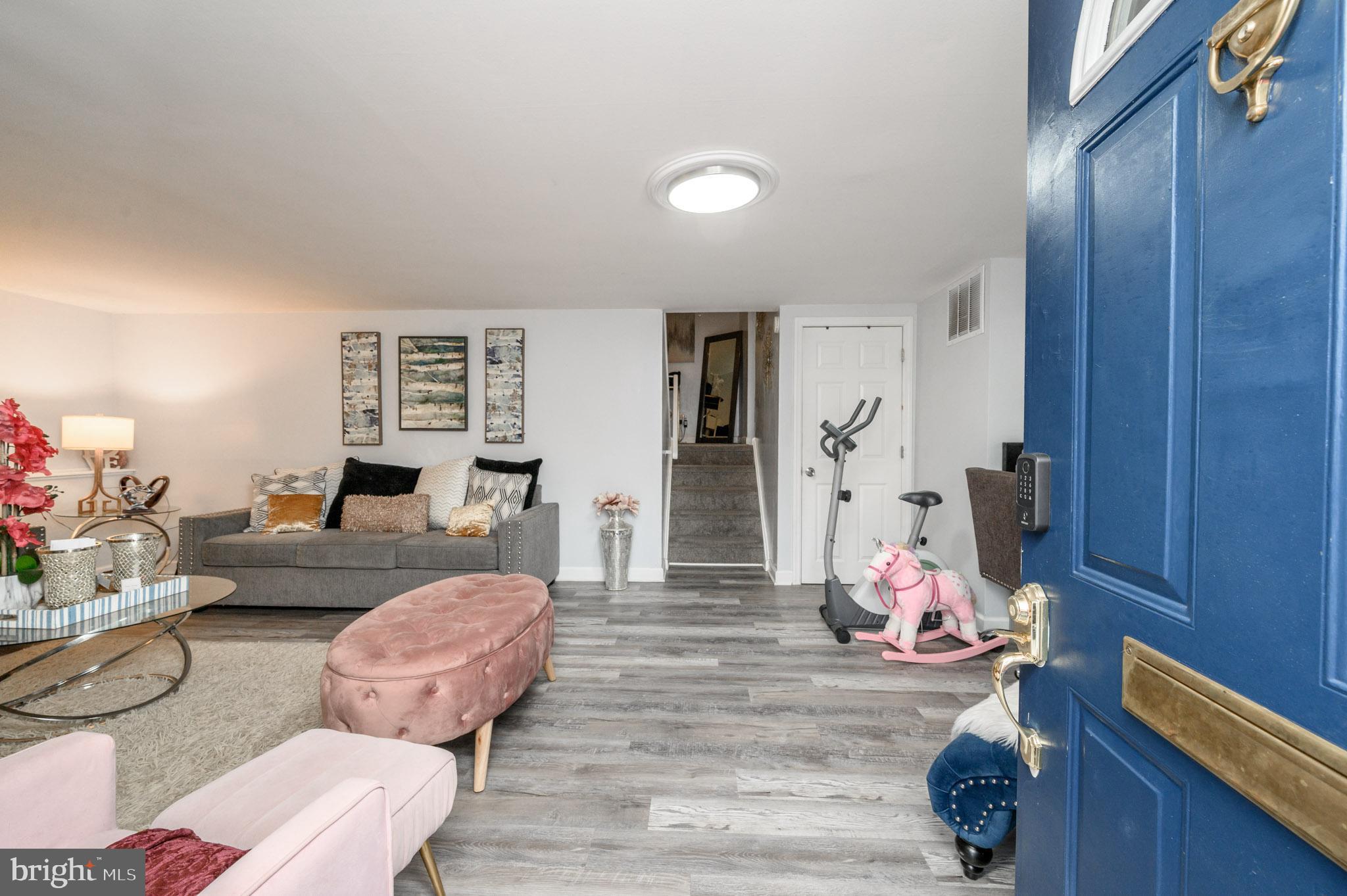 2309 S CUTHBERT DRIVE