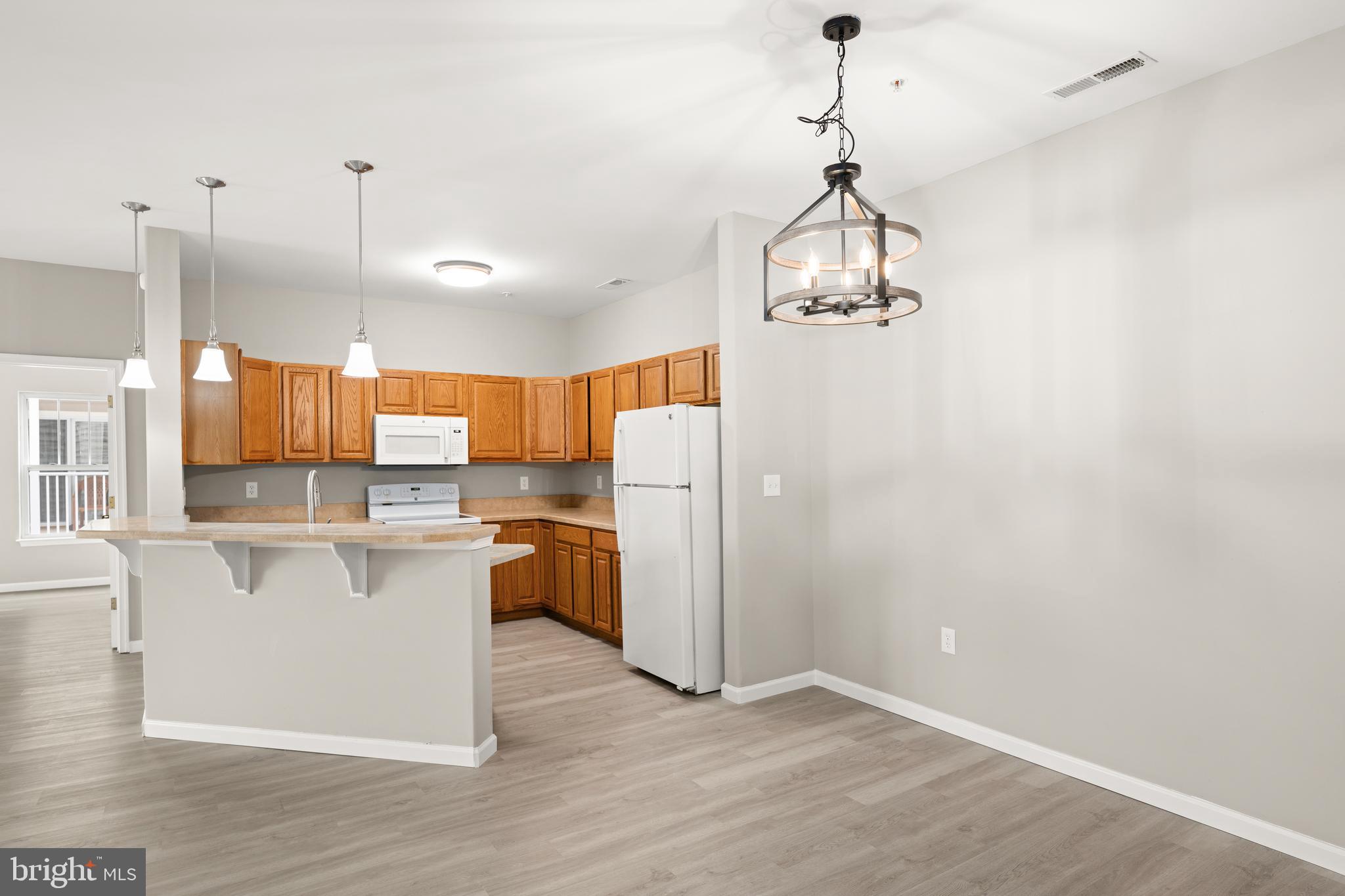 HEARTHSTONE MANOR - Residential