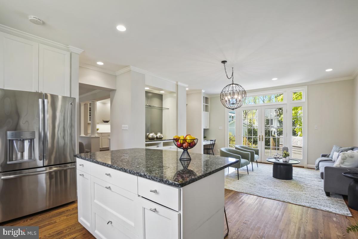 GREENWICH FOREST - Residential