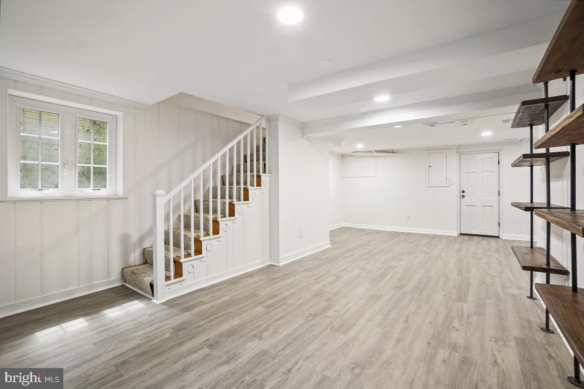 GREENWICH FOREST - Residential