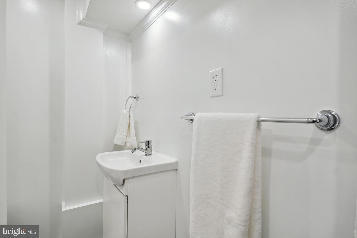 GREENWICH FOREST - Residential