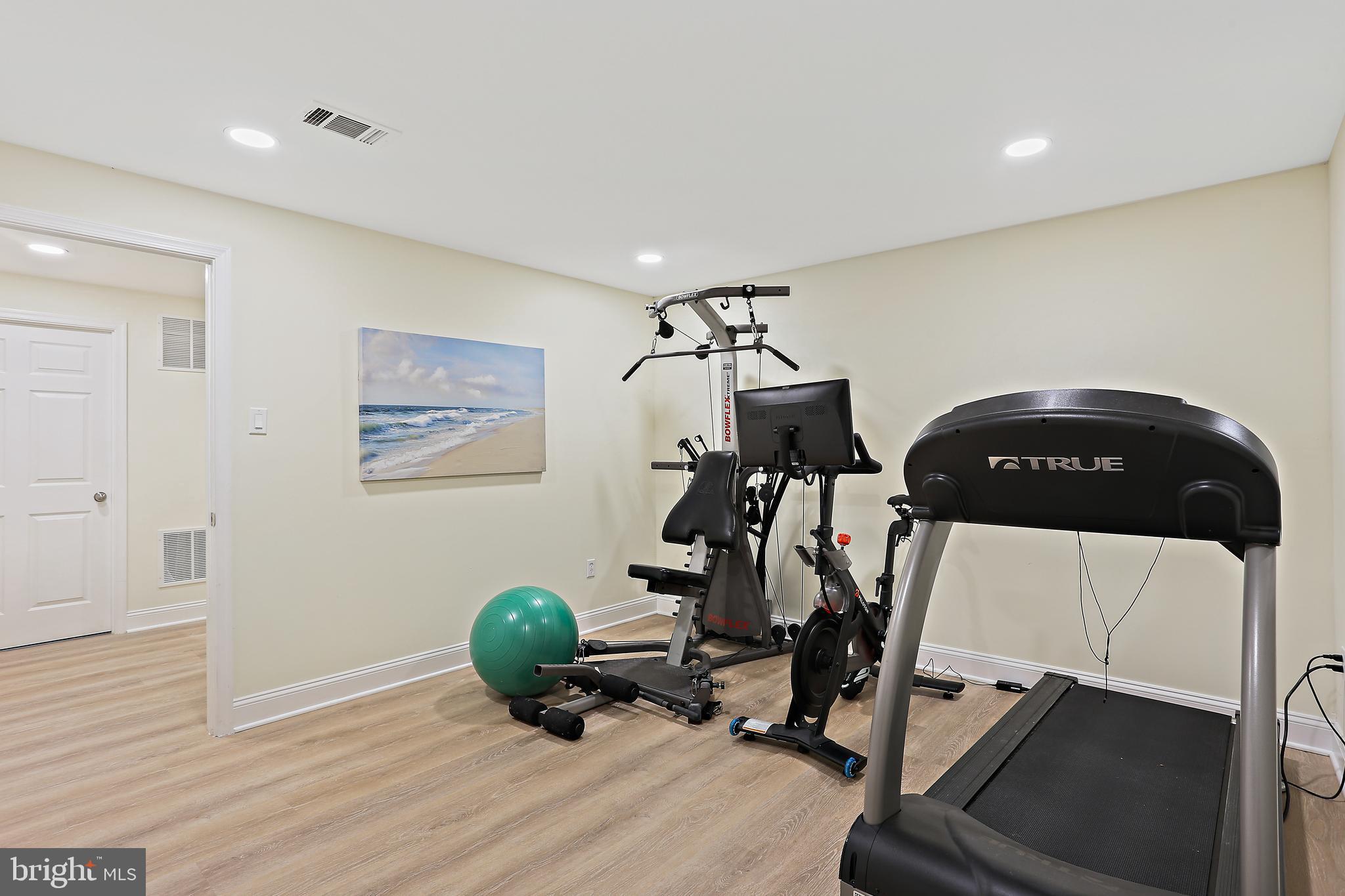 VILLAGE OF RIVER HILL - Residential