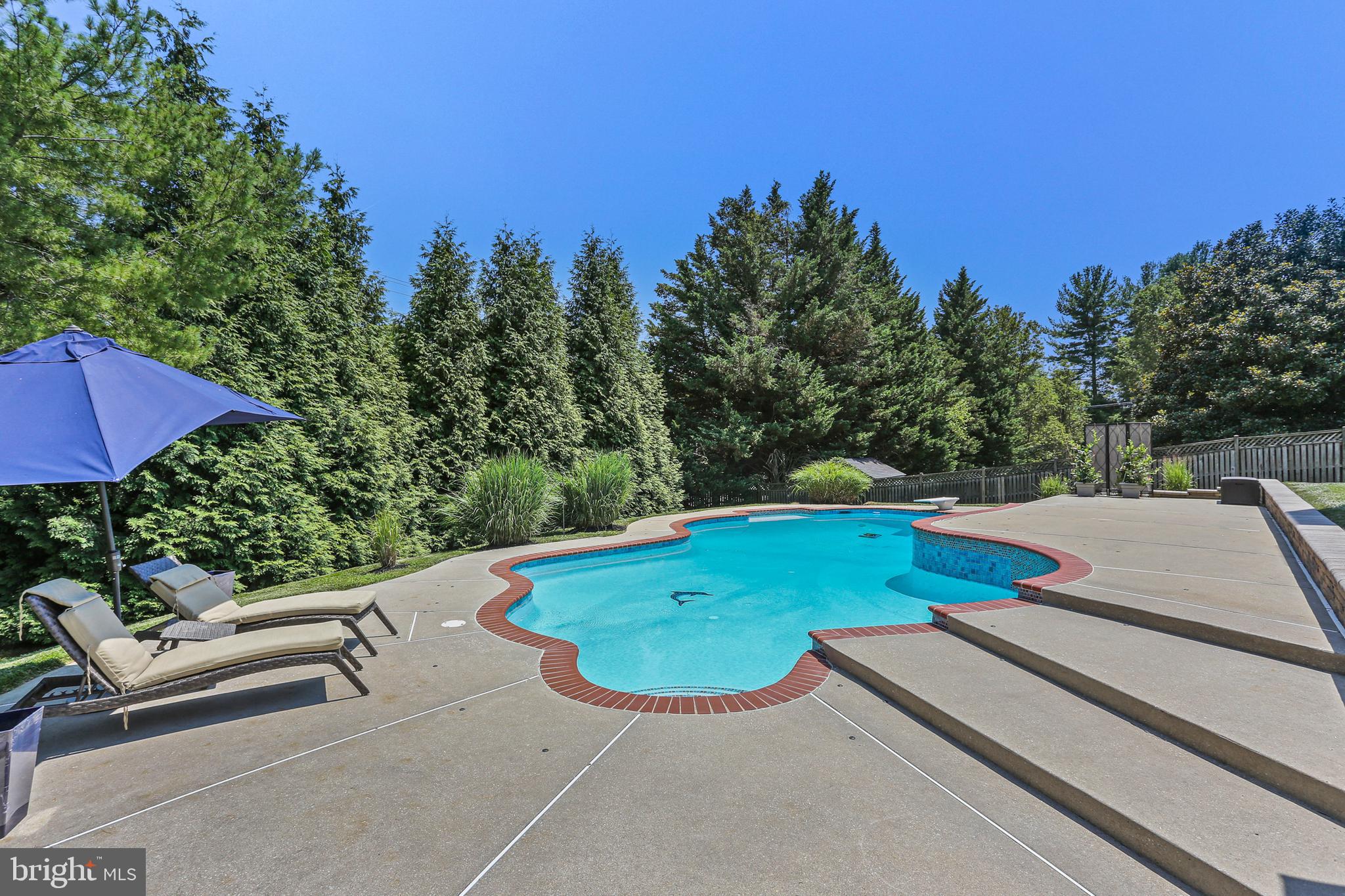 VILLAGE OF RIVER HILL - Residential