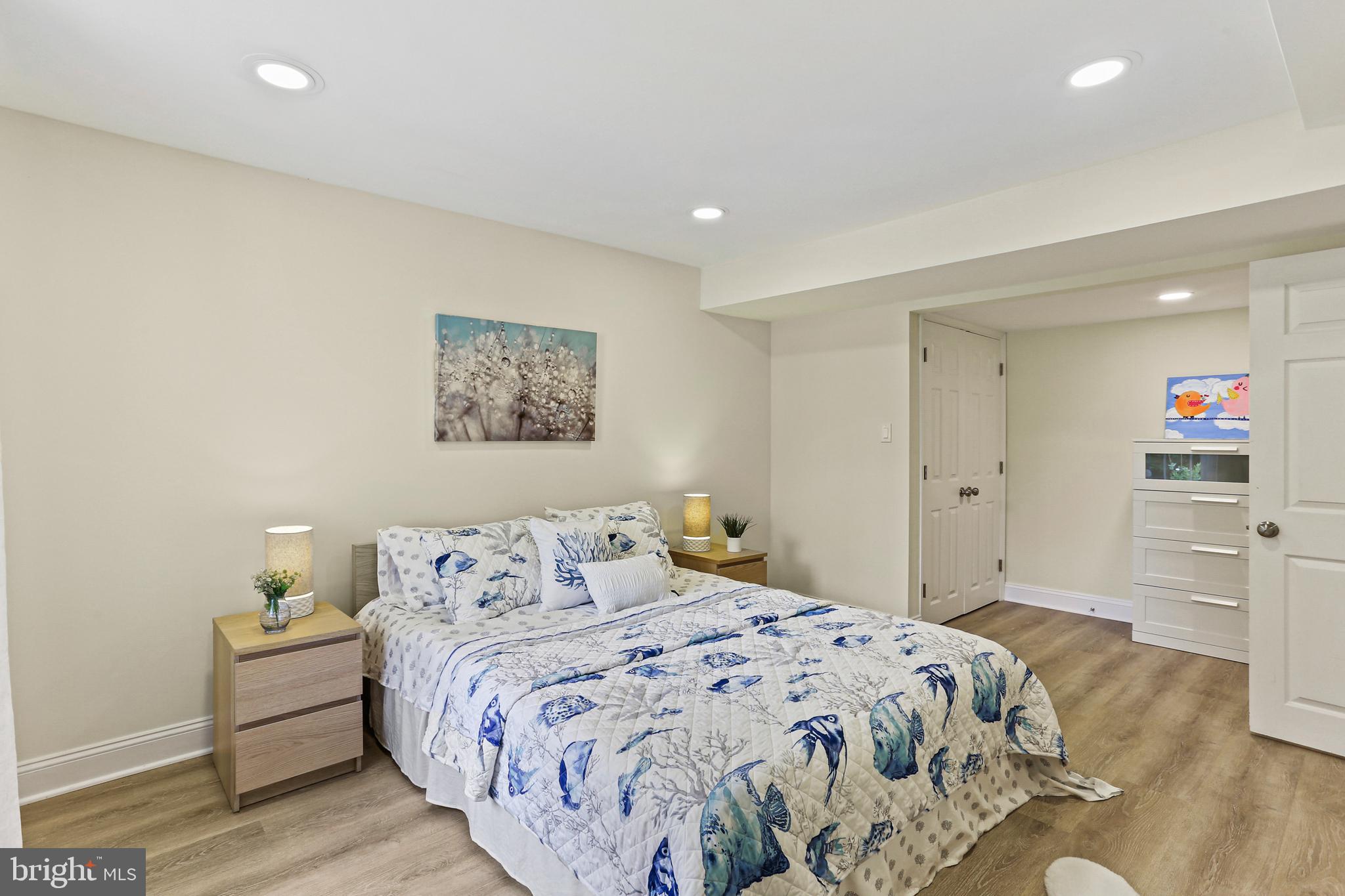 VILLAGE OF RIVER HILL - Residential