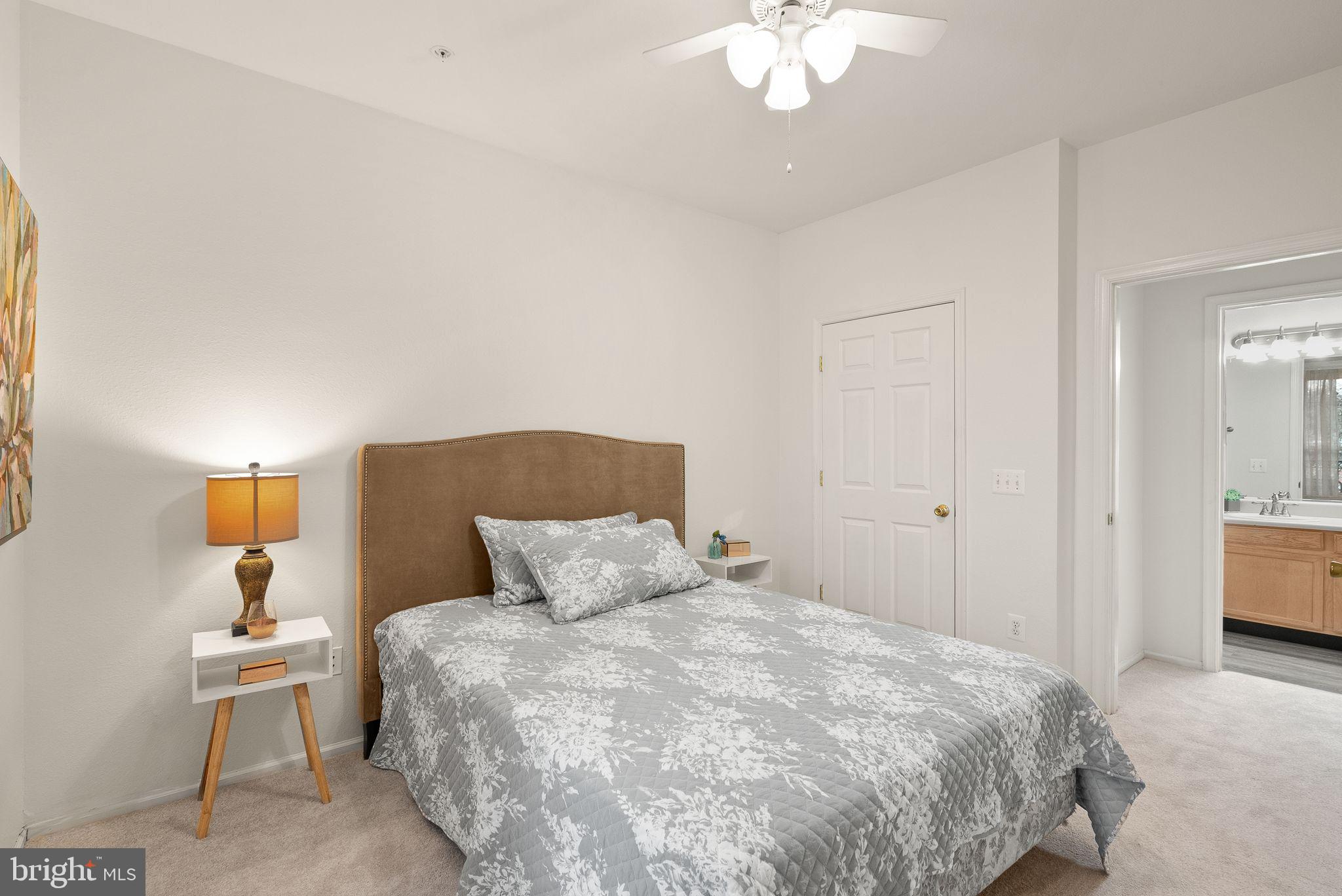 GATES OF MCLEAN - Residential