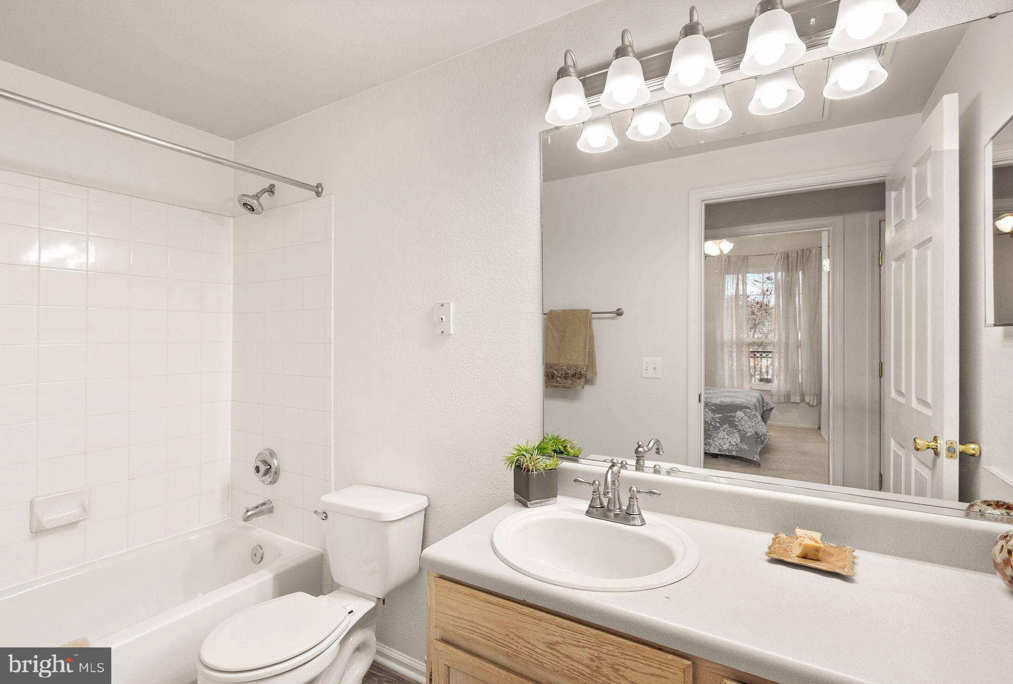 GATES OF MCLEAN - Residential