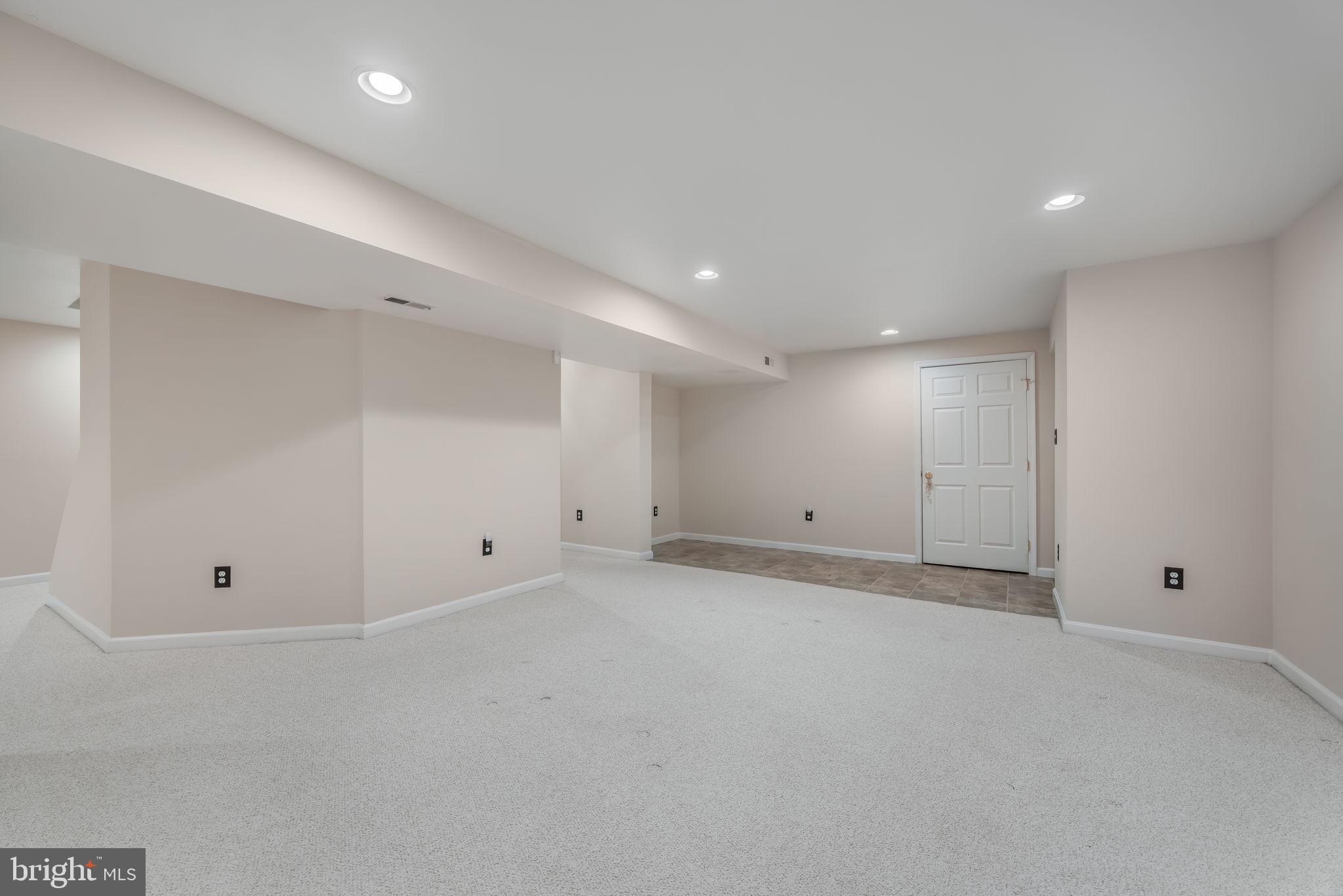 SOUTH WOODS - Residential