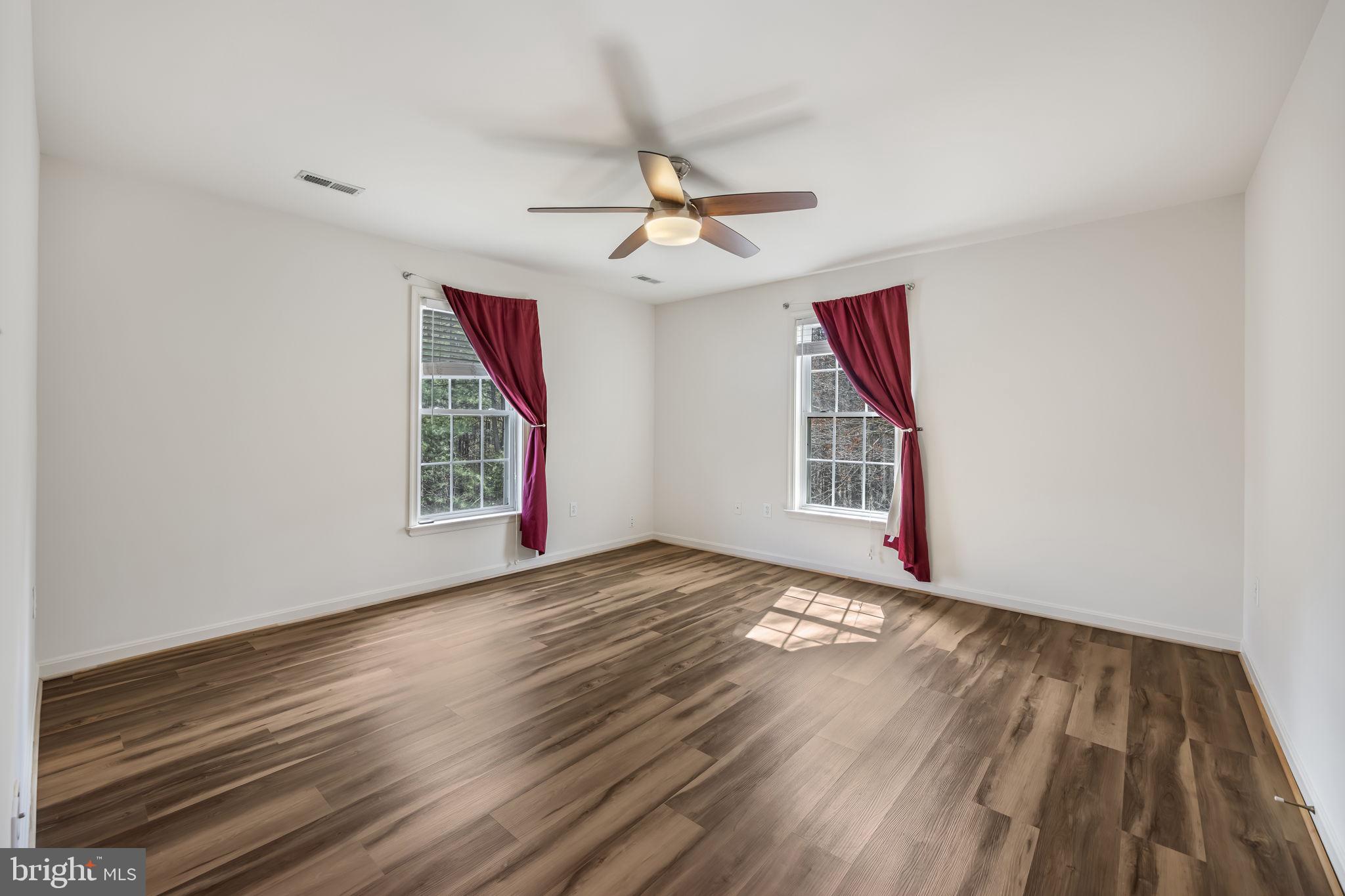 SOUTH WOODS - Residential