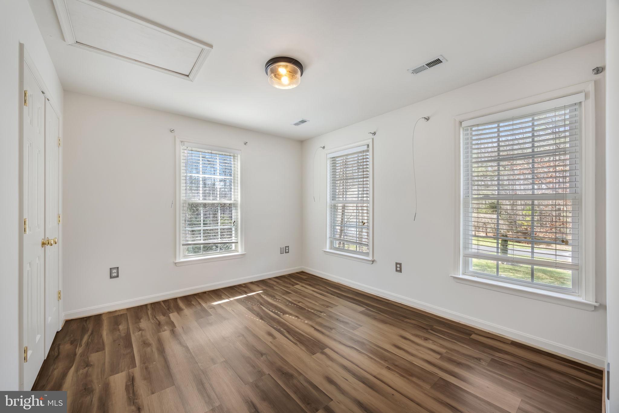 SOUTH WOODS - Residential