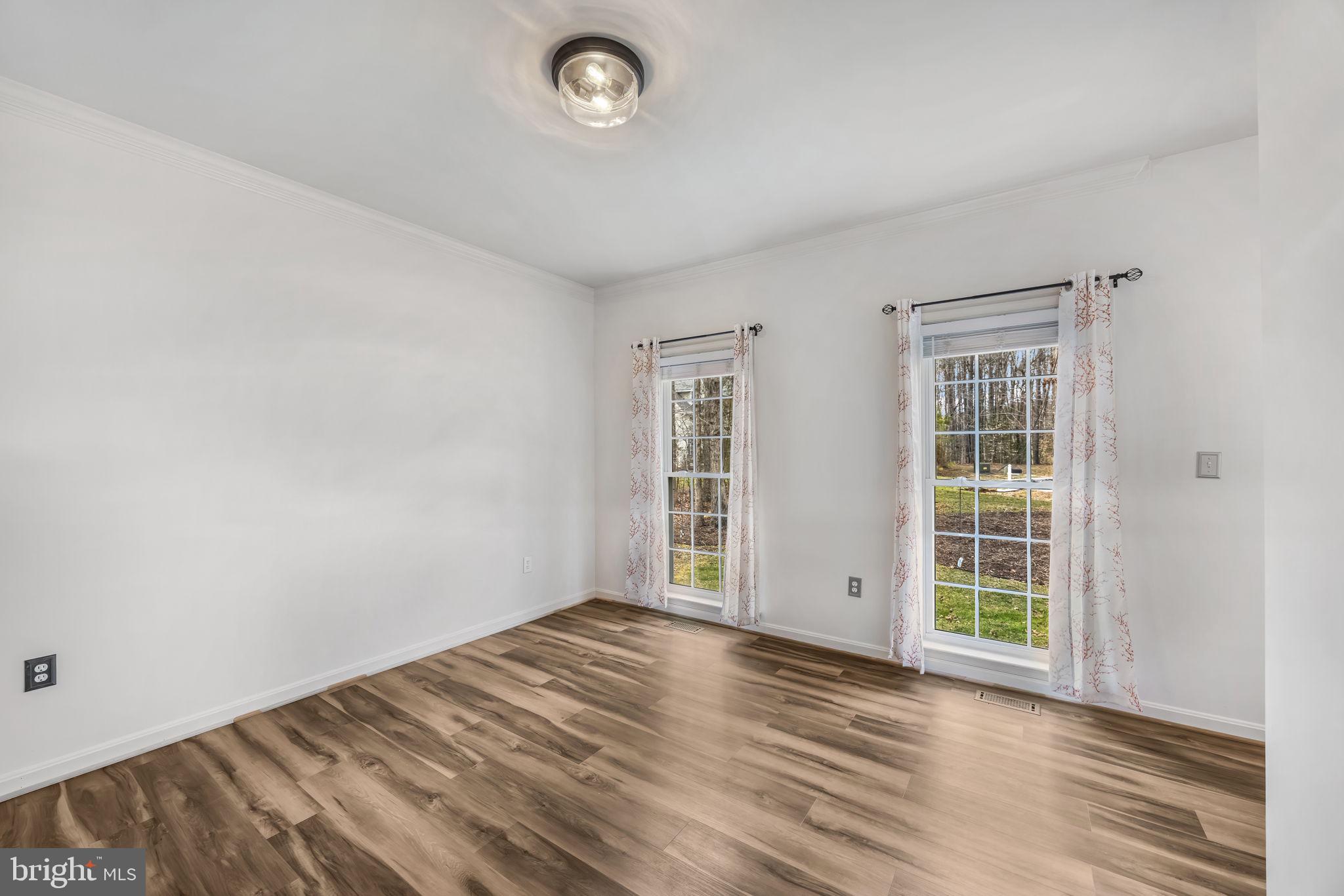 SOUTH WOODS - Residential