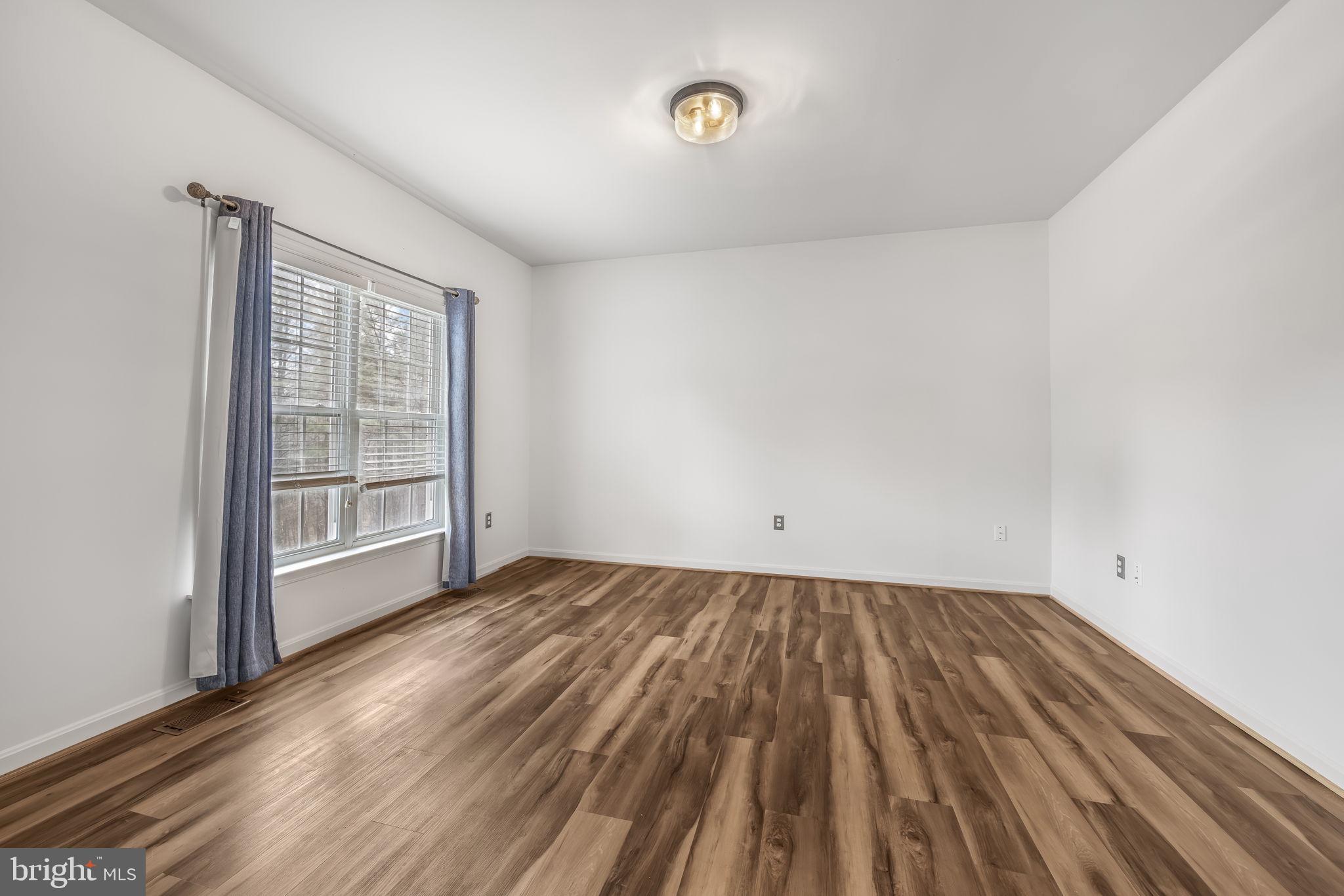 SOUTH WOODS - Residential