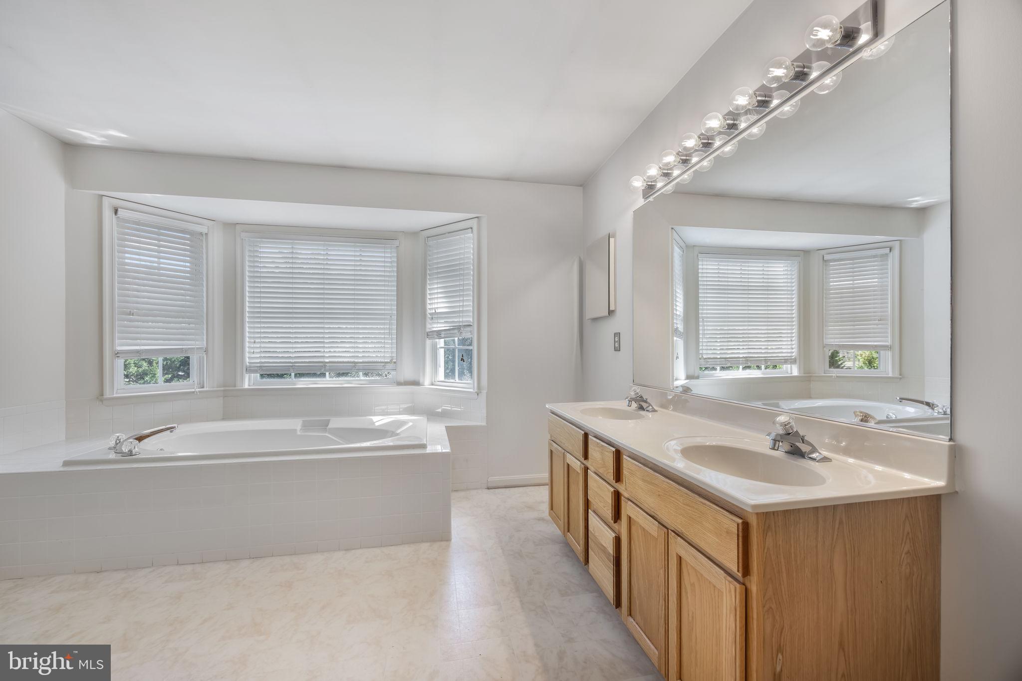 SOUTH WOODS - Residential