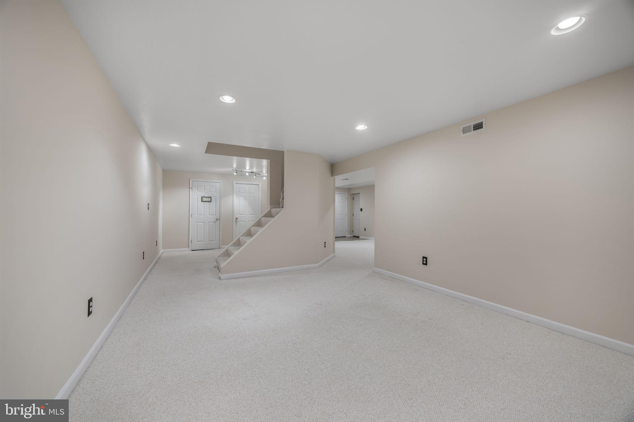 SOUTH WOODS - Residential