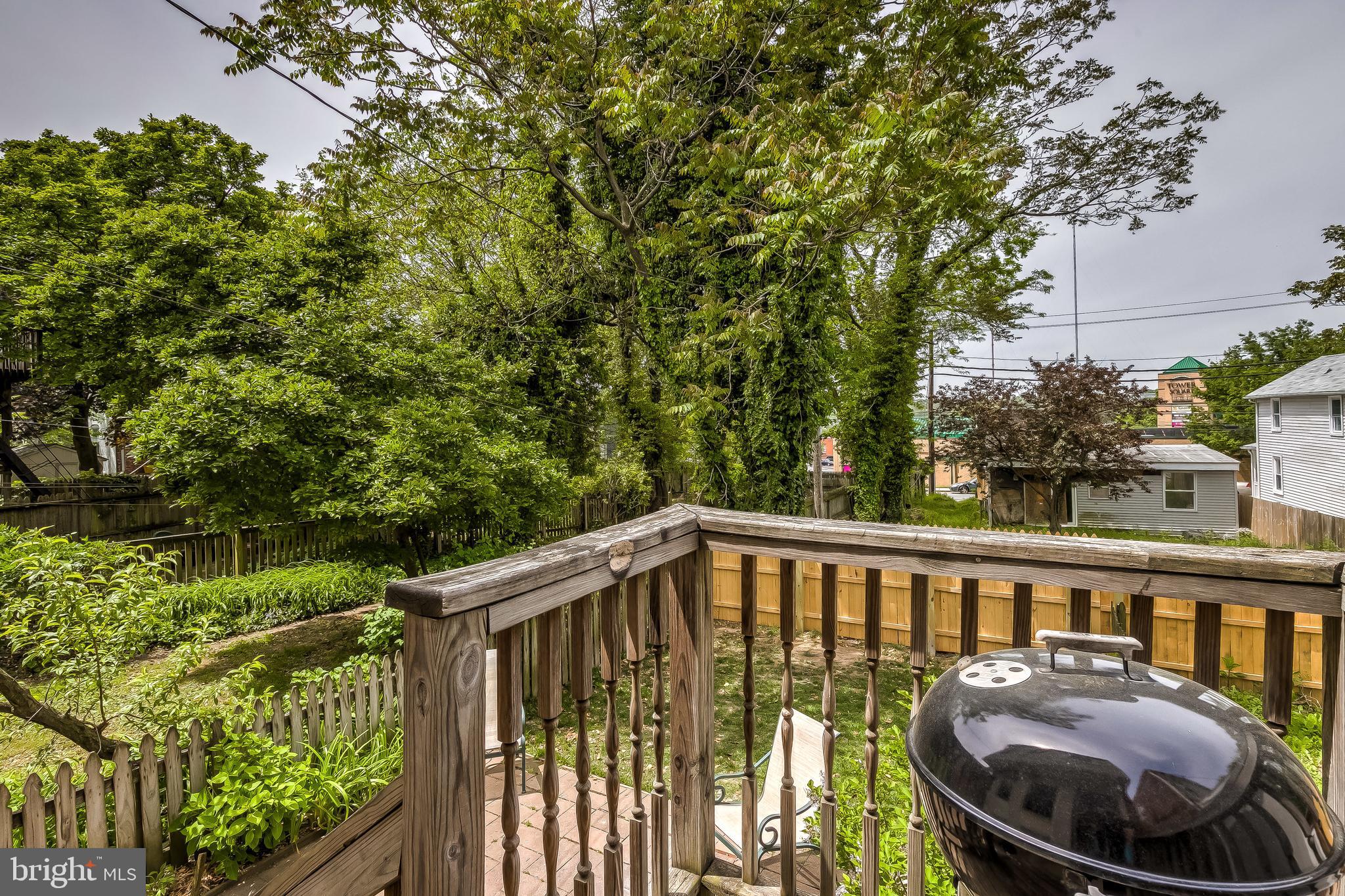 HAMPDEN HISTORIC DISTRICT - Residential