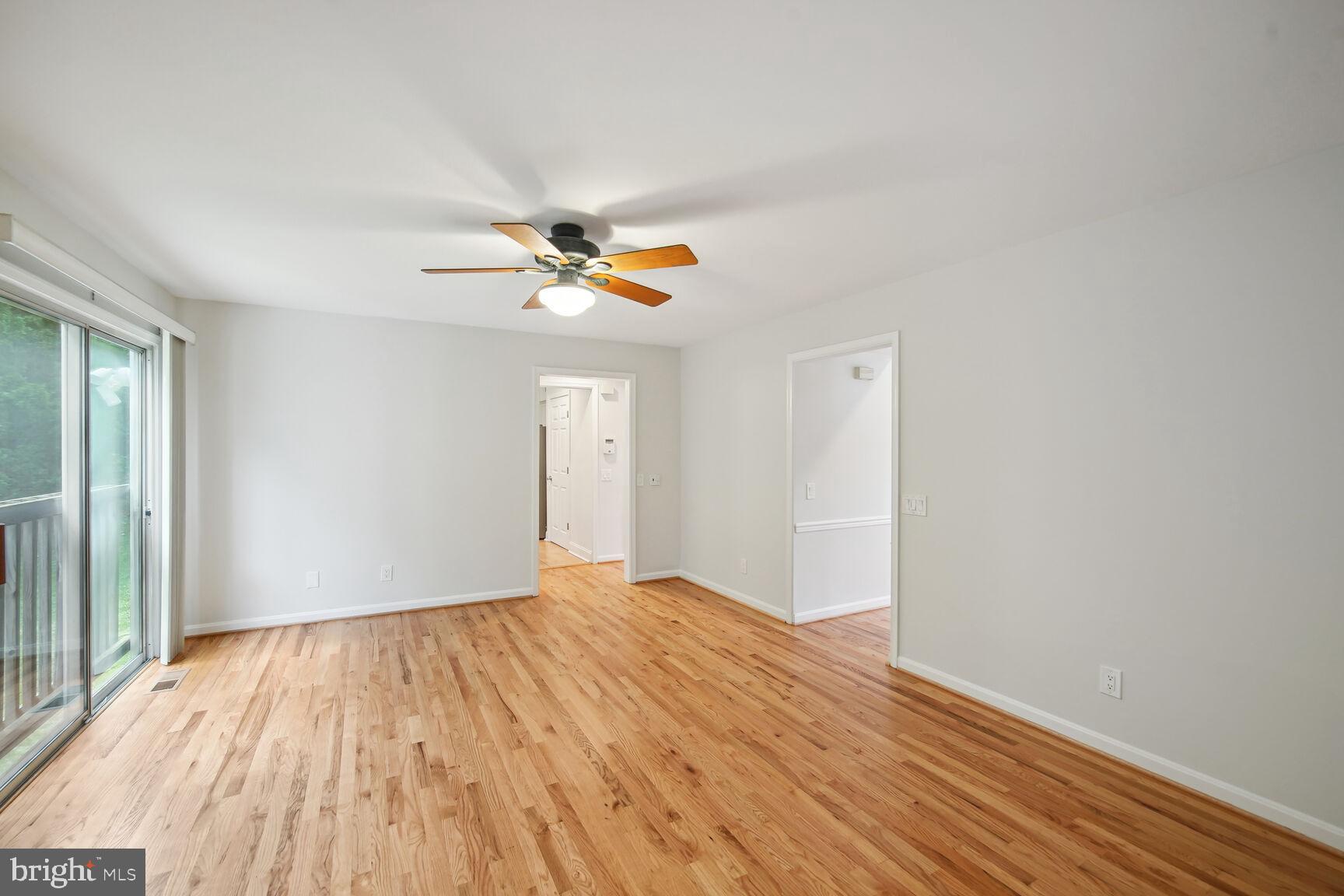 WHITE OAK MANOR - Residential