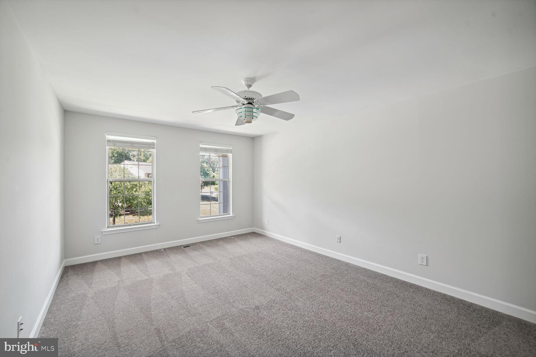 WHITE OAK MANOR - Residential