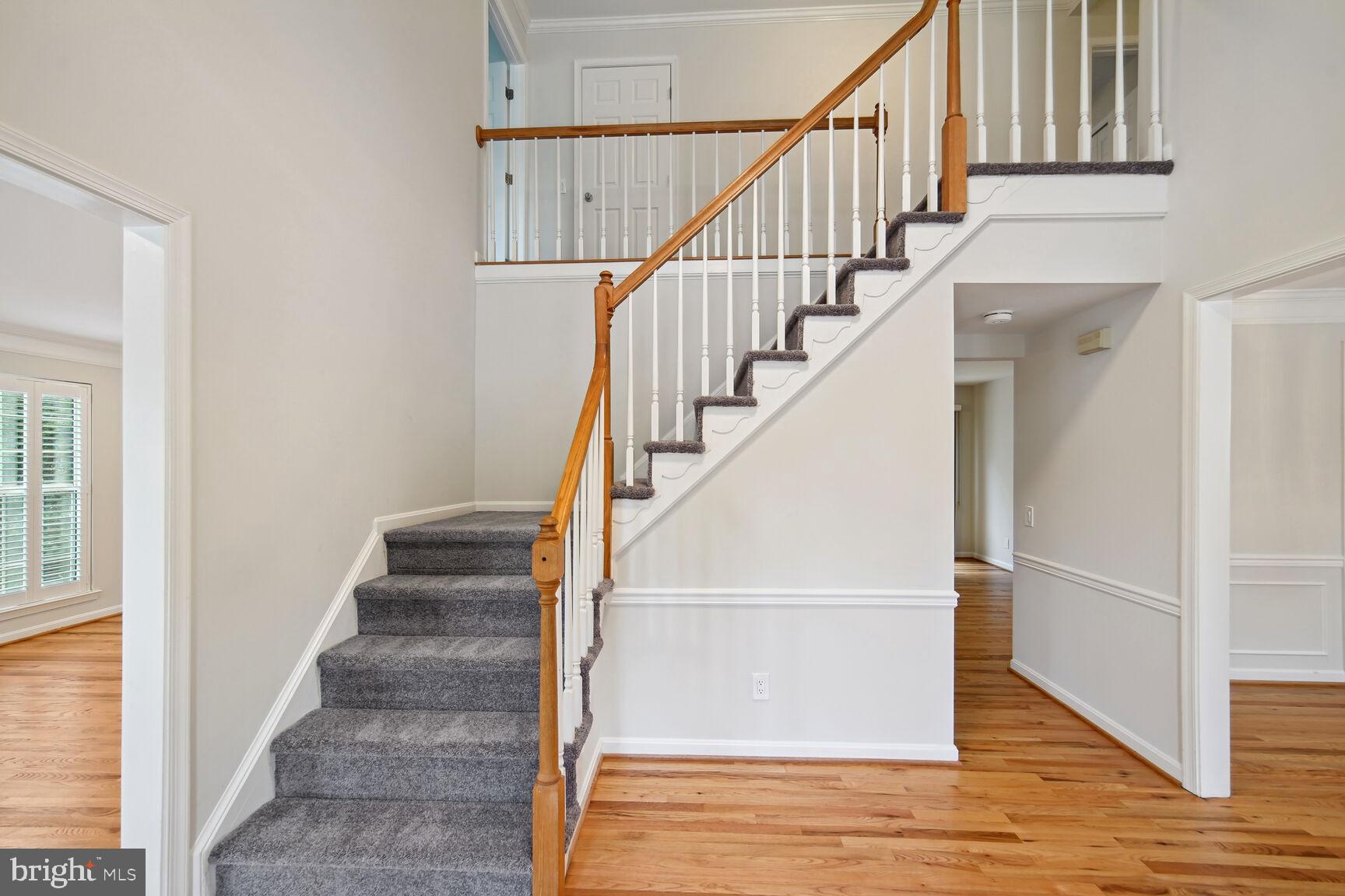 WHITE OAK MANOR - Residential