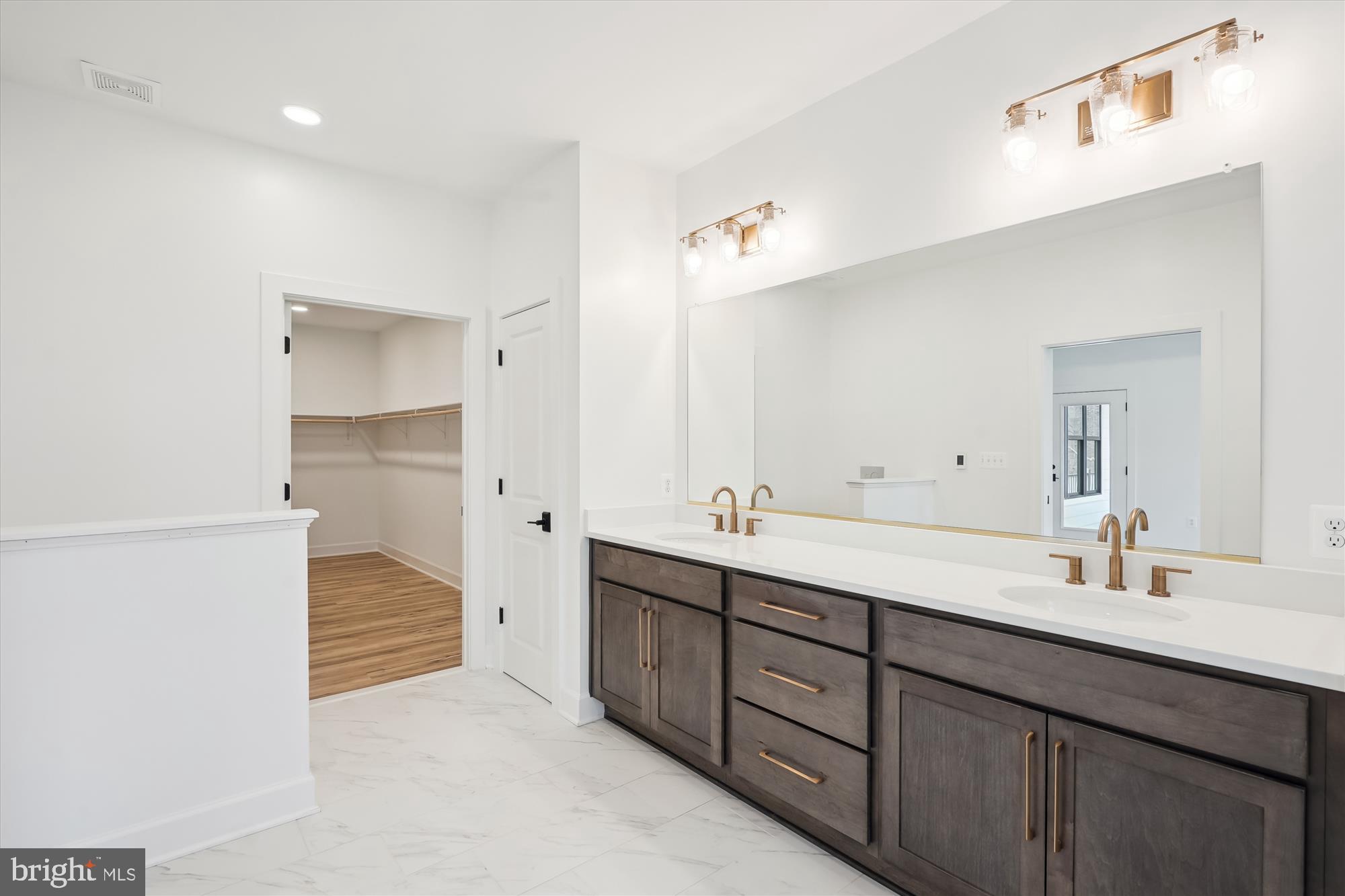 MOUNTAIN FARM - Residential