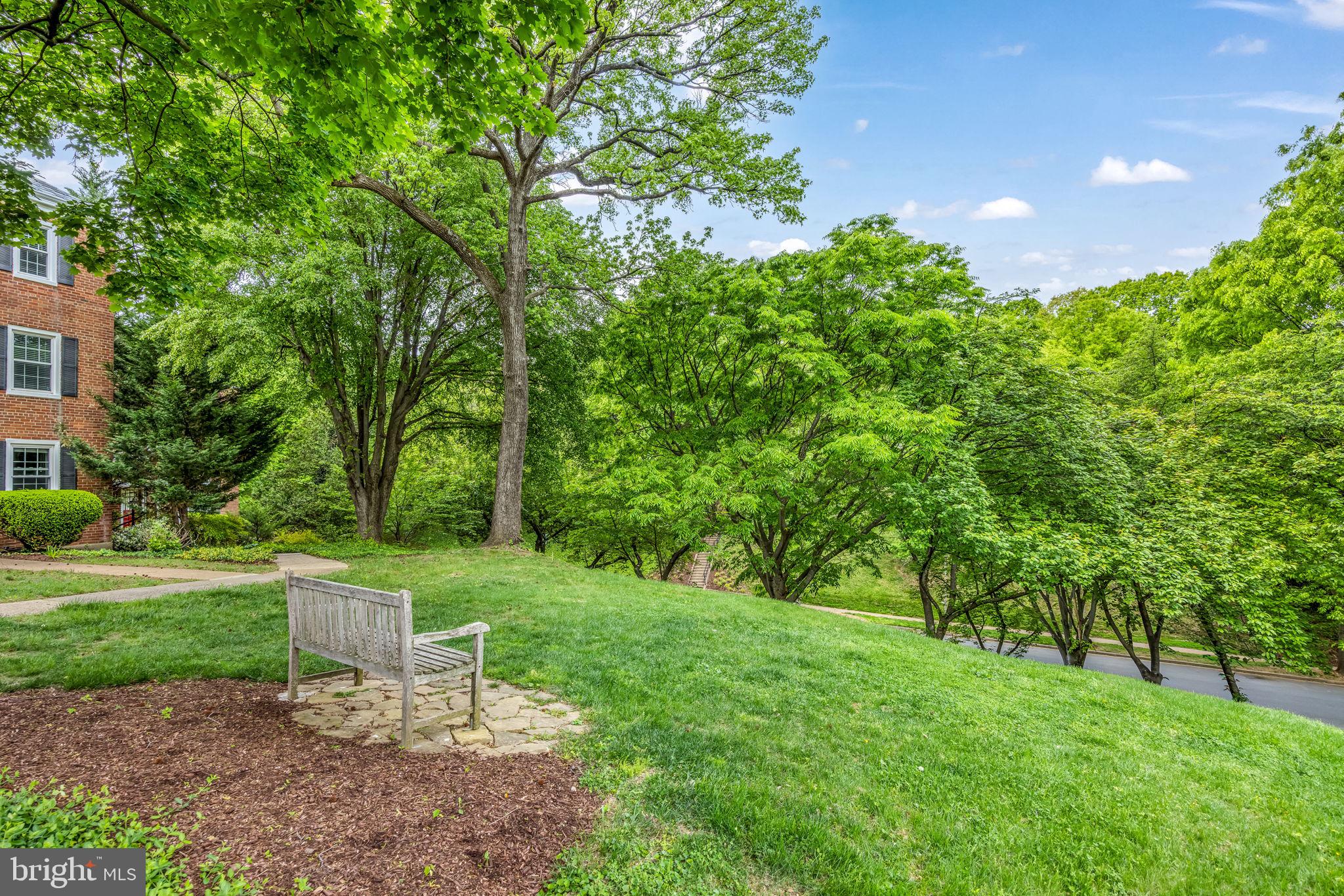 2800 S ABINGDON STREET B