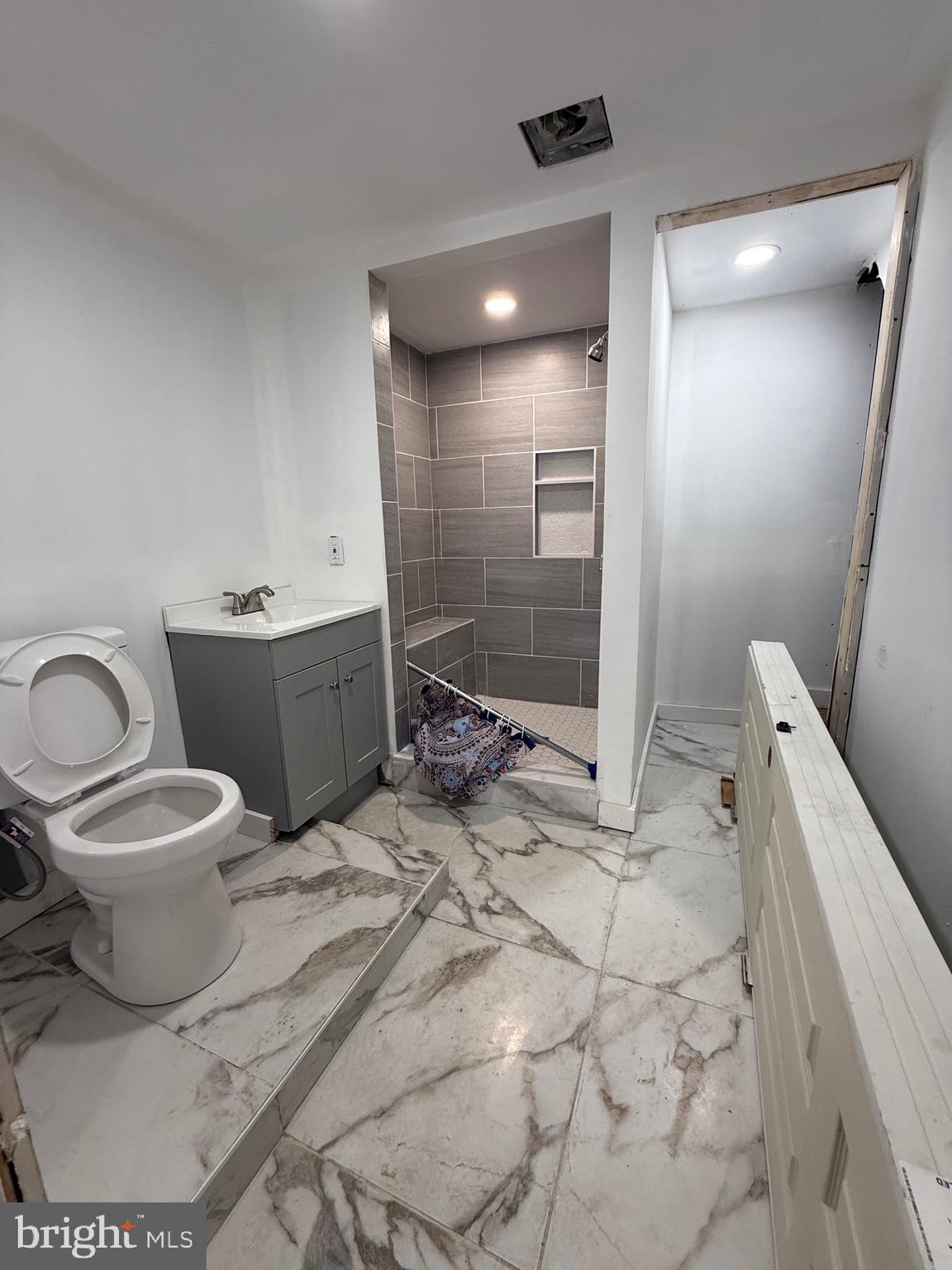 924-926 W SPRUCE STREET