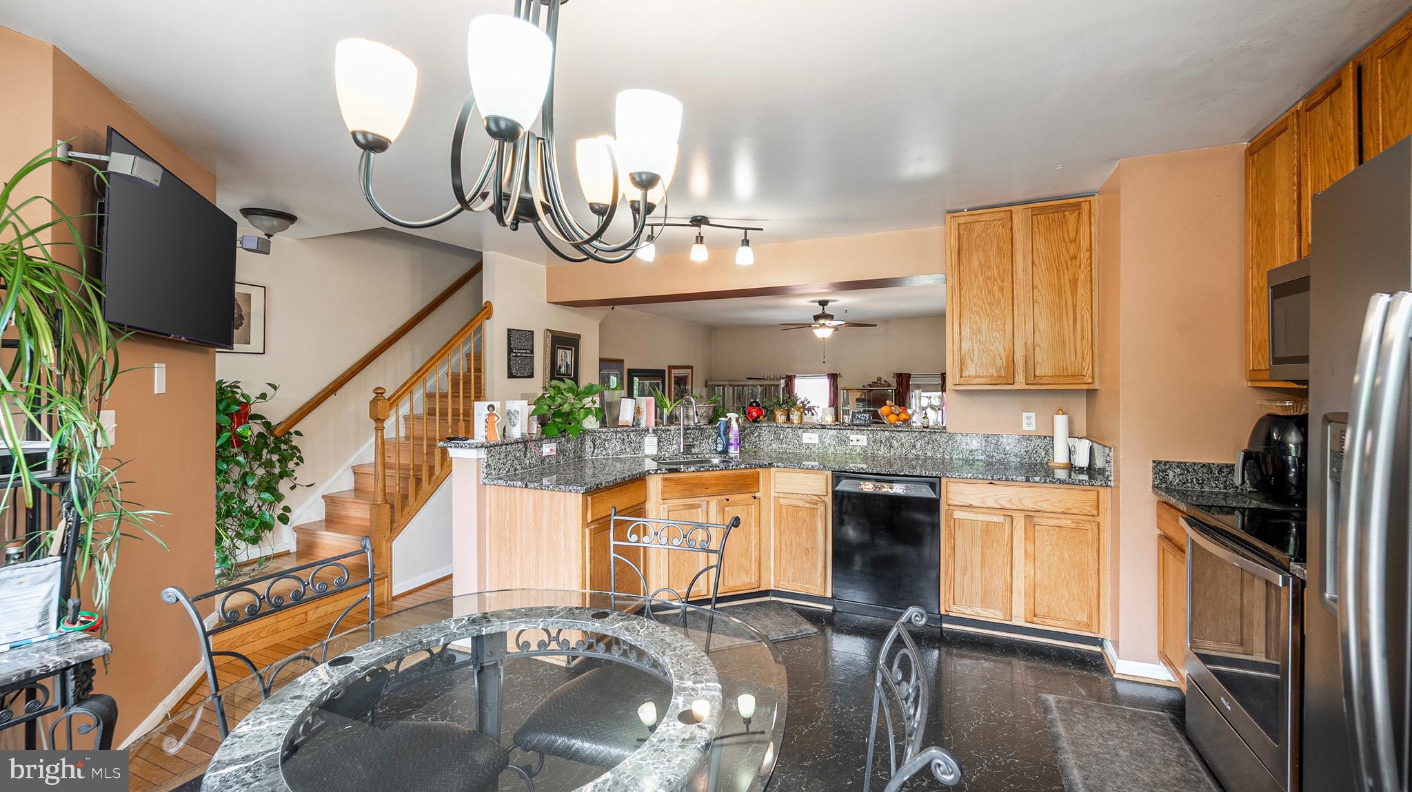 BOLTON HILL HISTORIC DISTRICT - Residential Lease