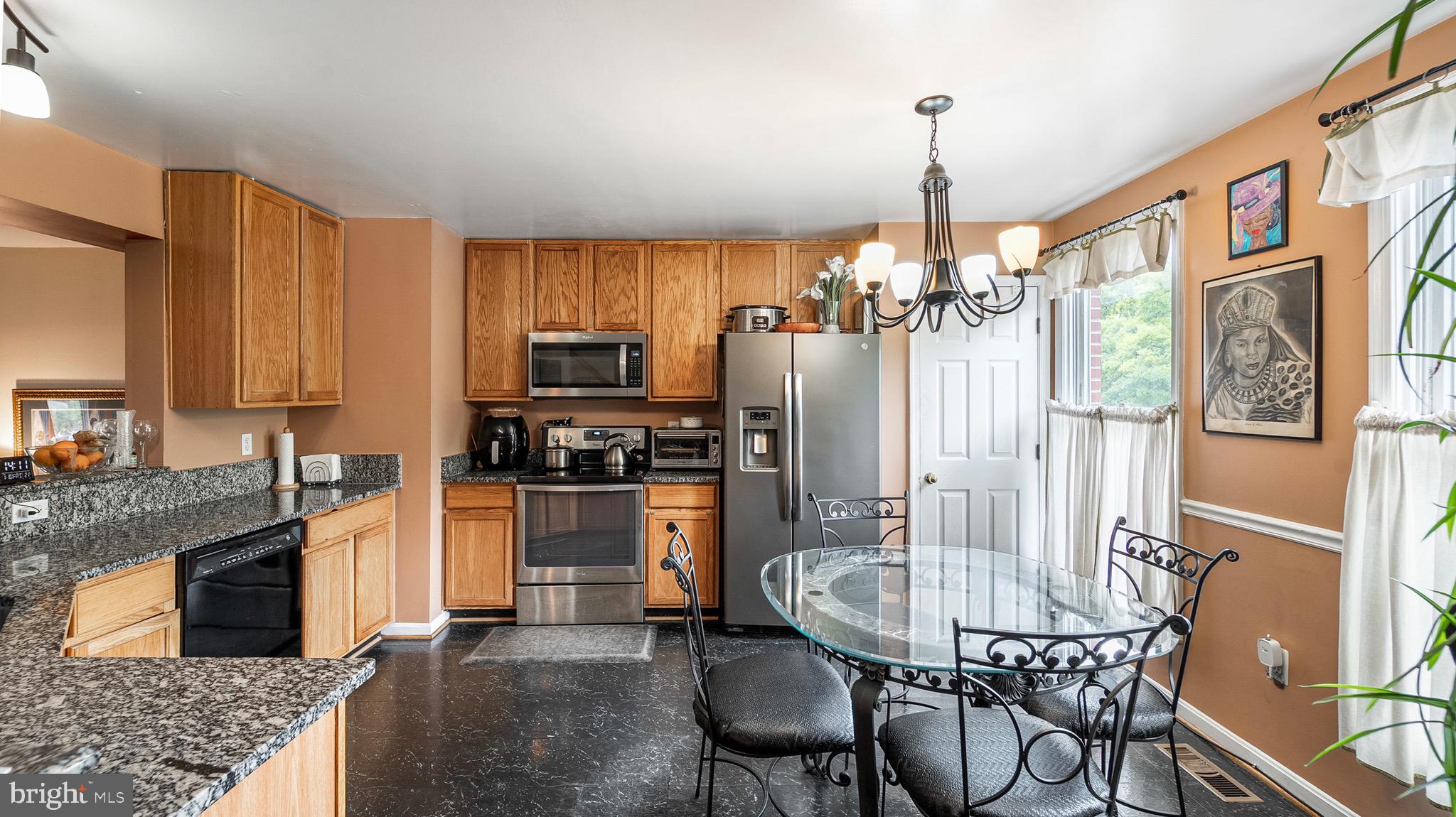 BOLTON HILL HISTORIC DISTRICT - Residential Lease