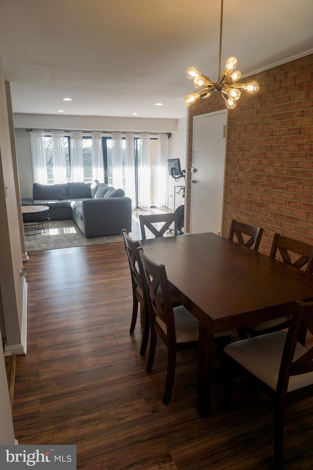 WESTCHESTER PARK - Residential