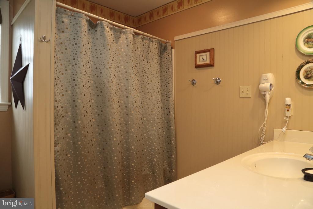 PINE HILL ESTATES - Residential