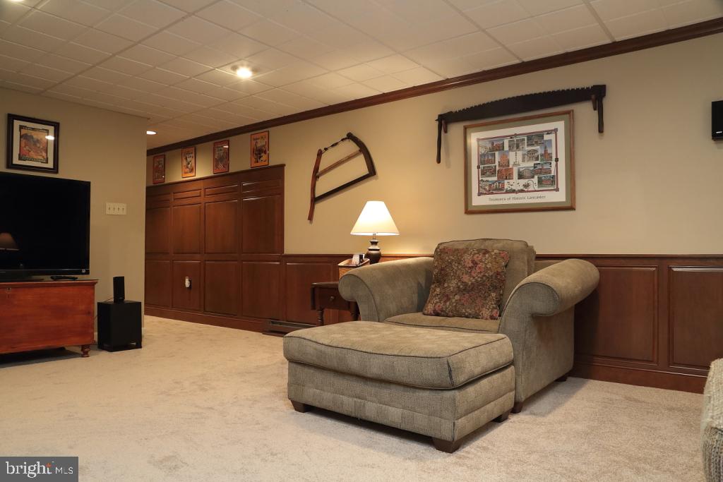 PINE HILL ESTATES - Residential