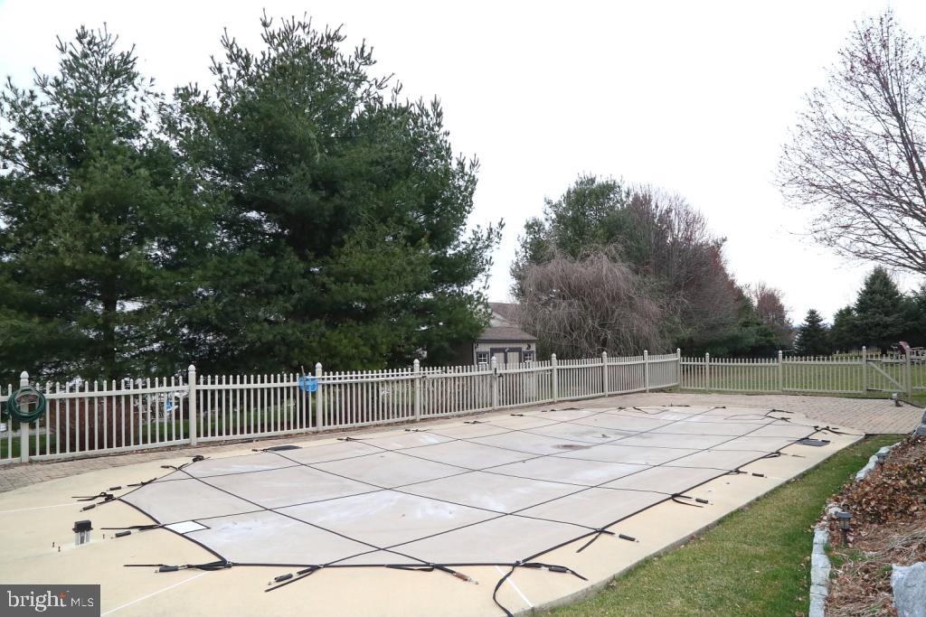 PINE HILL ESTATES - Residential