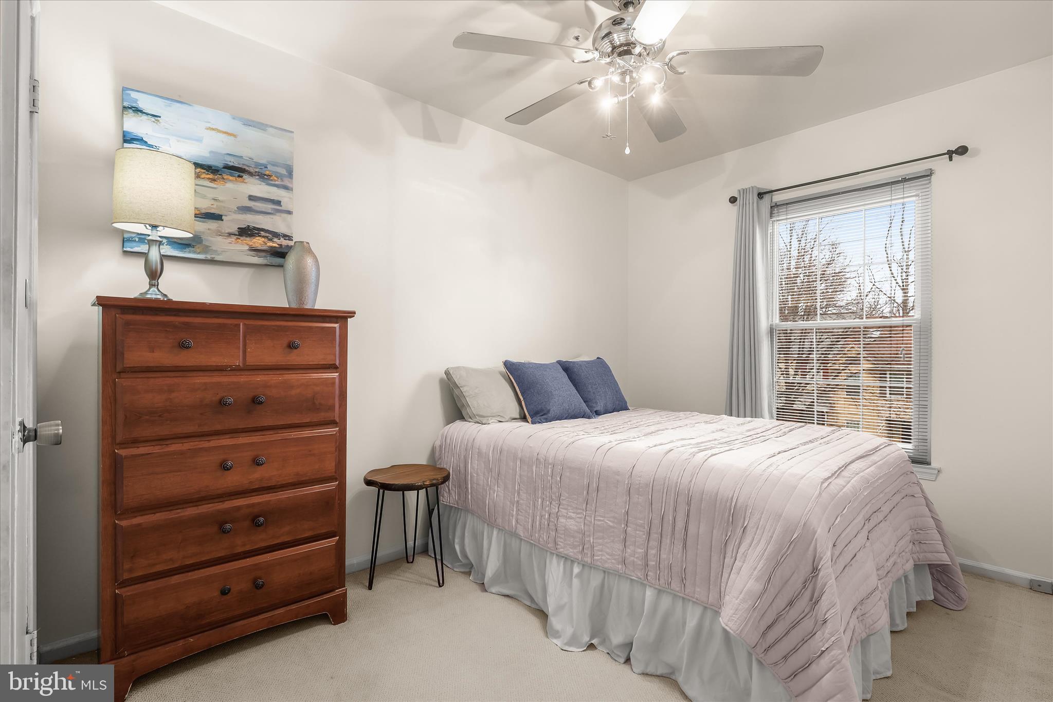 LAUREL LAKES - Residential