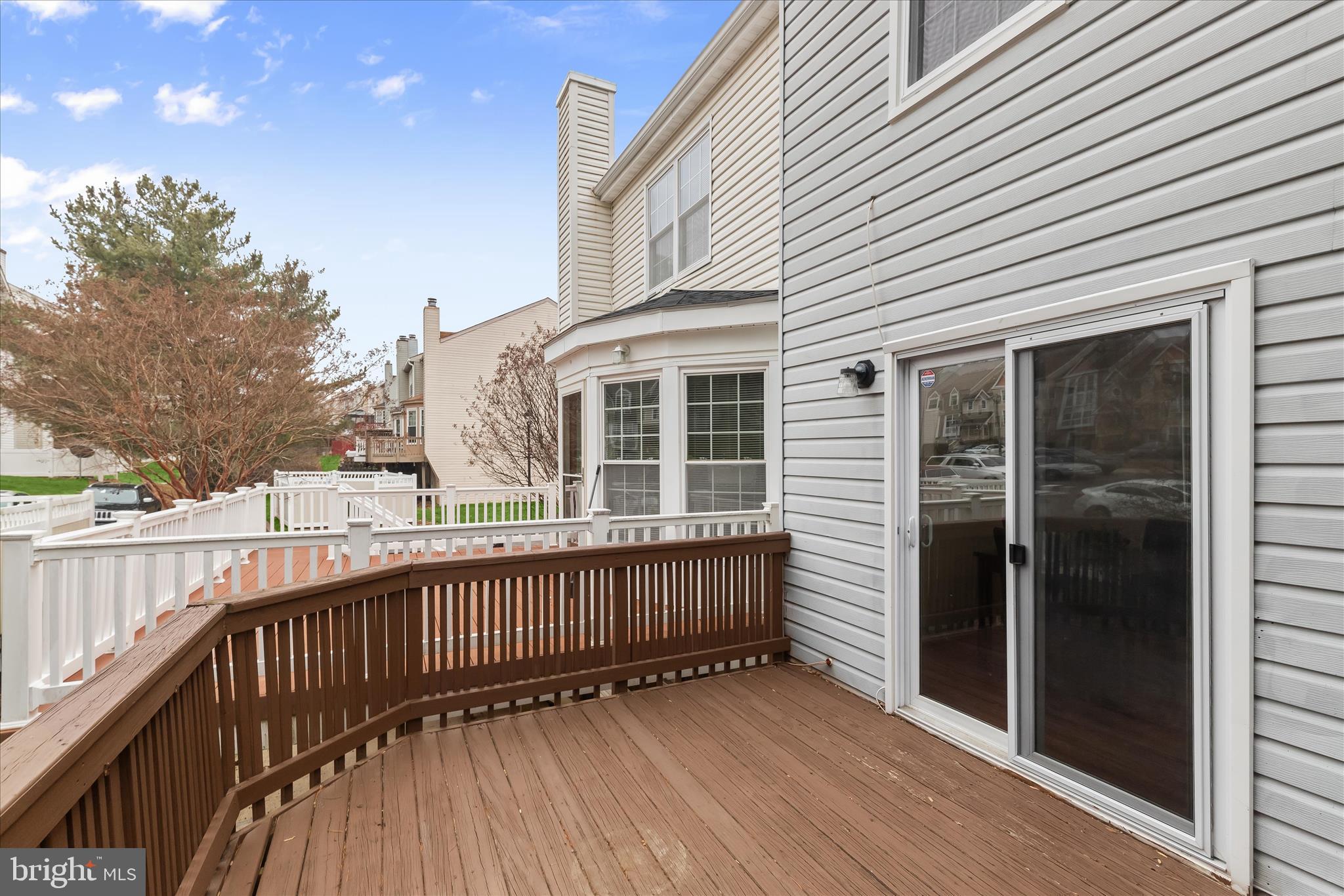 LAUREL LAKES - Residential