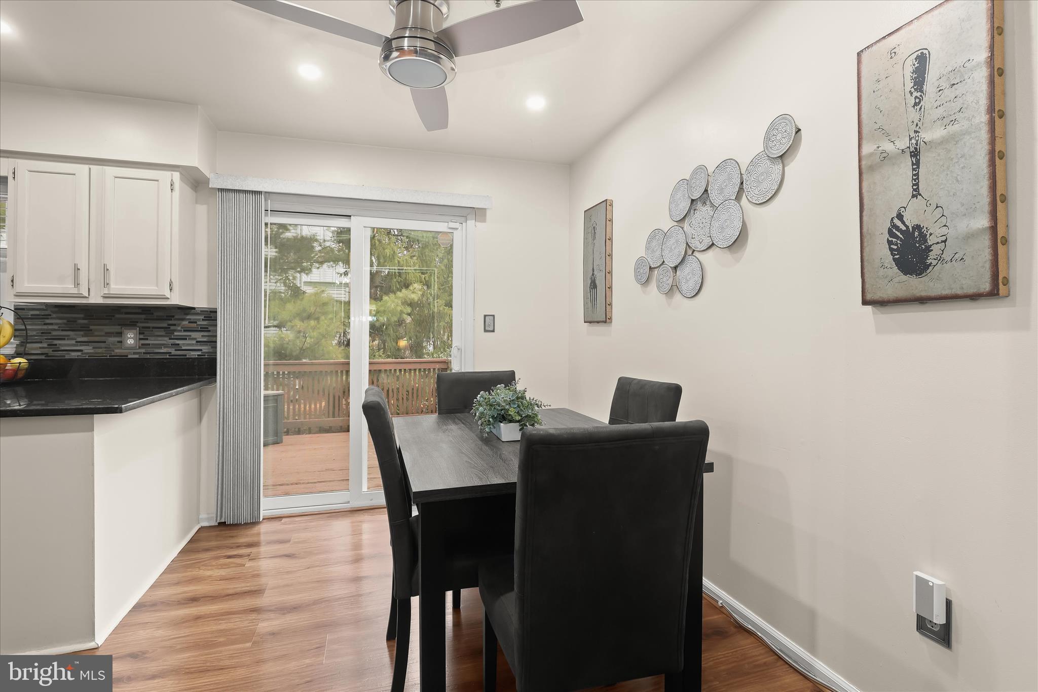 LAUREL LAKES - Residential