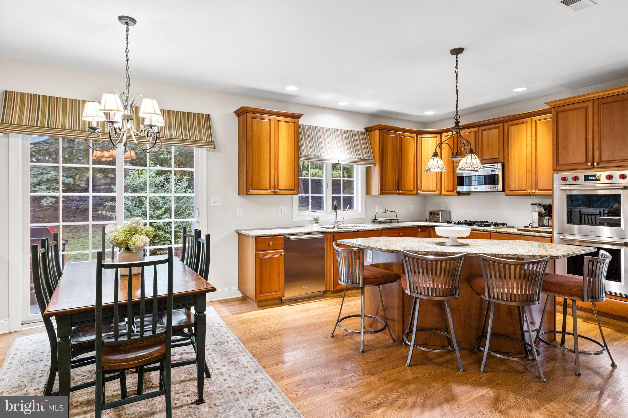 MEADOWBROOK - Residential