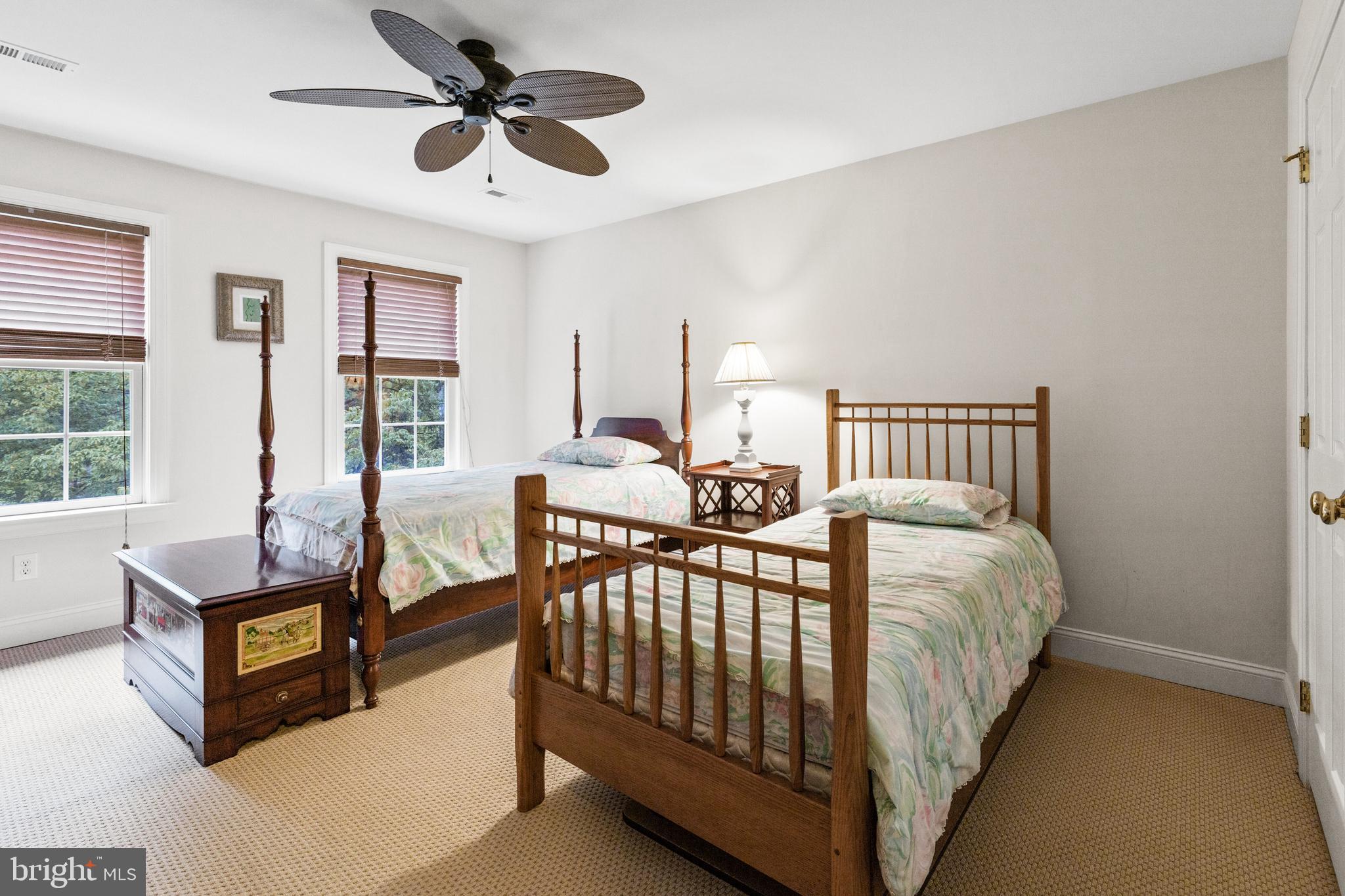 MEADOWBROOK - Residential