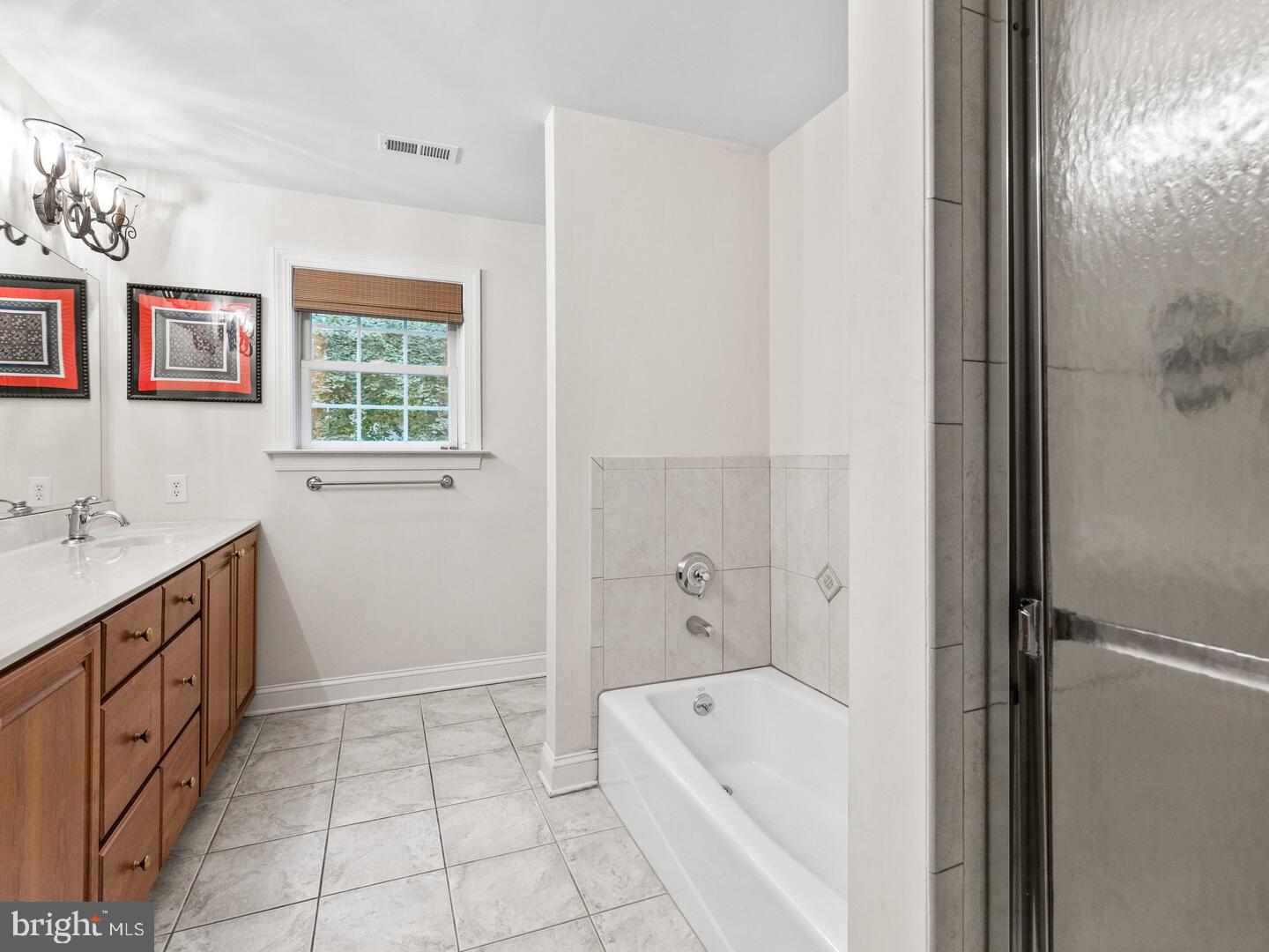 MEADOWBROOK - Residential