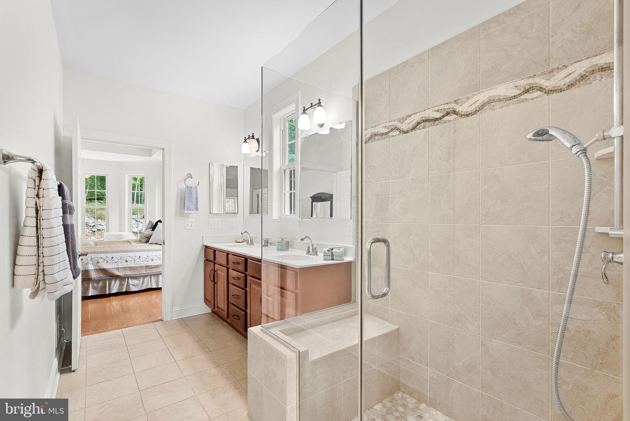 BULL RUN MOUNTAIN - Residential