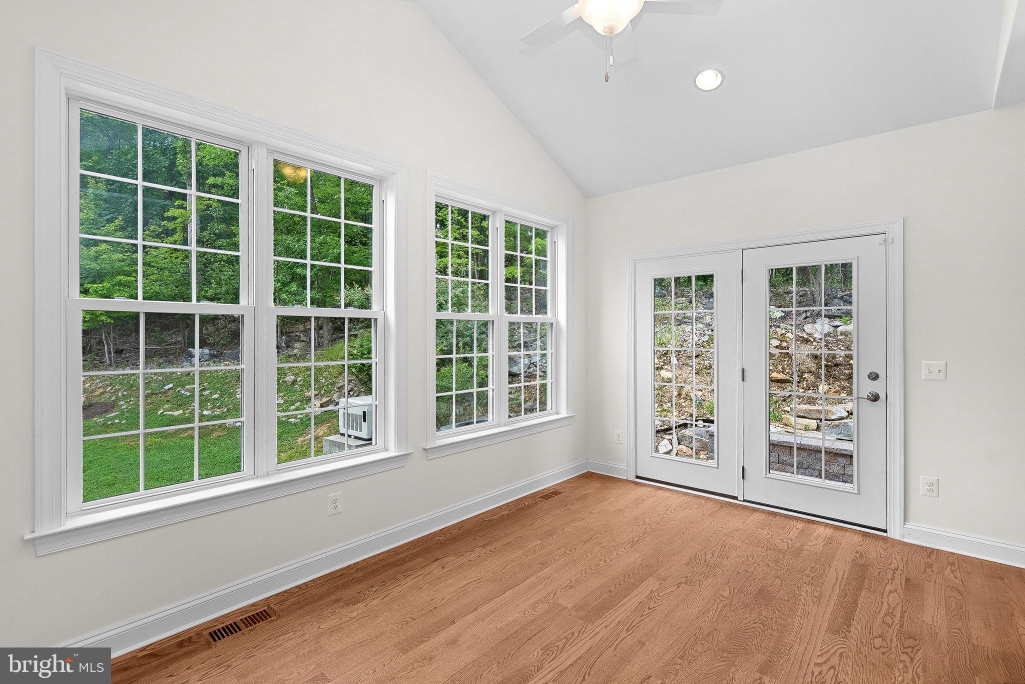 BULL RUN MOUNTAIN - Residential