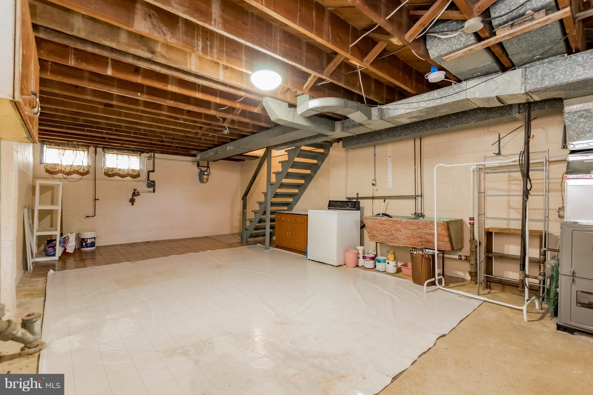 BEVERLY HILLS - Residential Lease