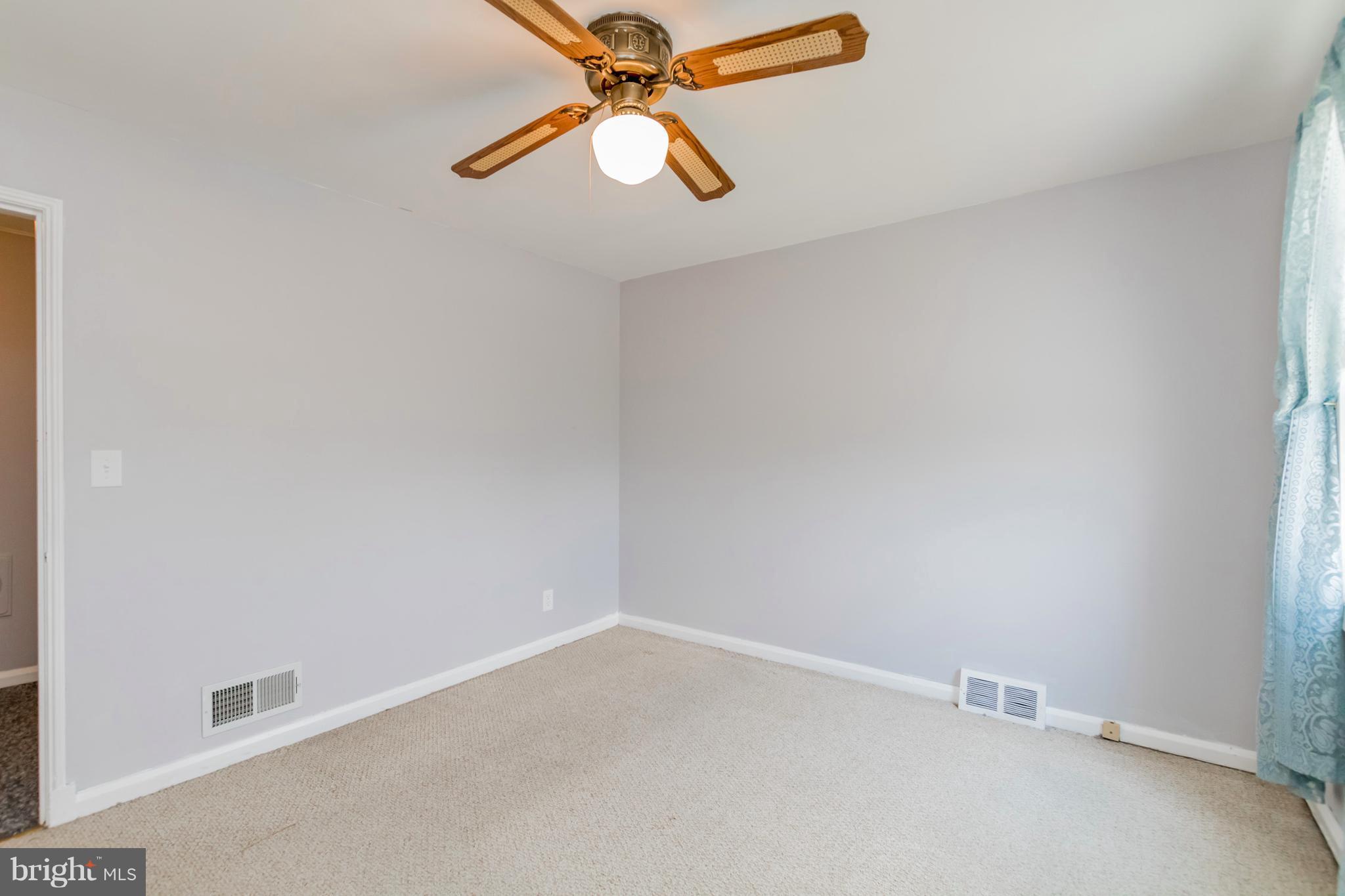 BEVERLY HILLS - Residential Lease