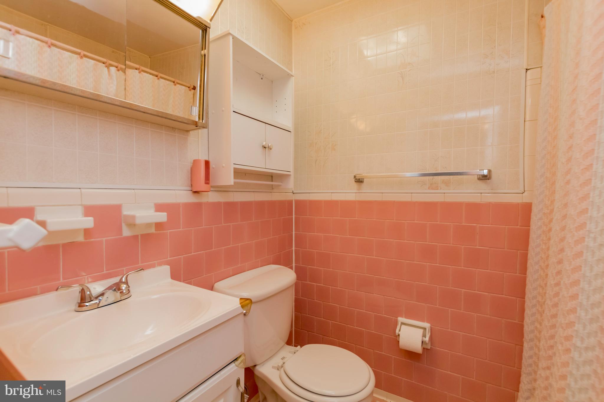 BEVERLY HILLS - Residential Lease