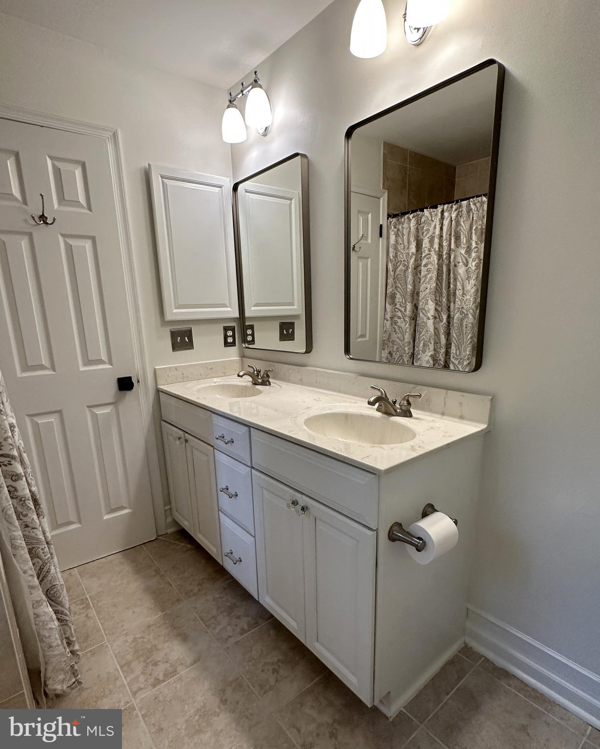 BURKE CENTRE - Residential Lease