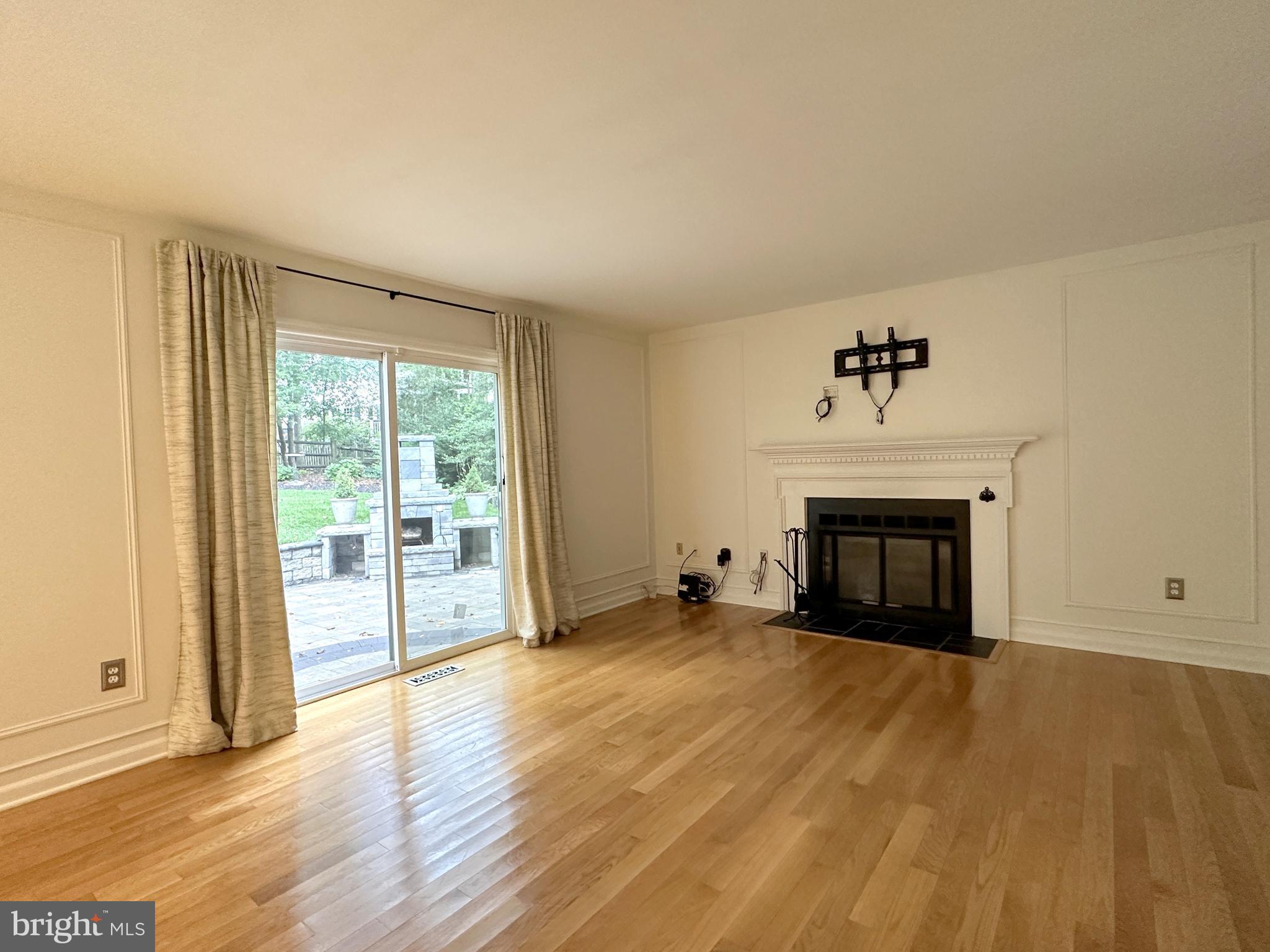 BURKE CENTRE - Residential Lease