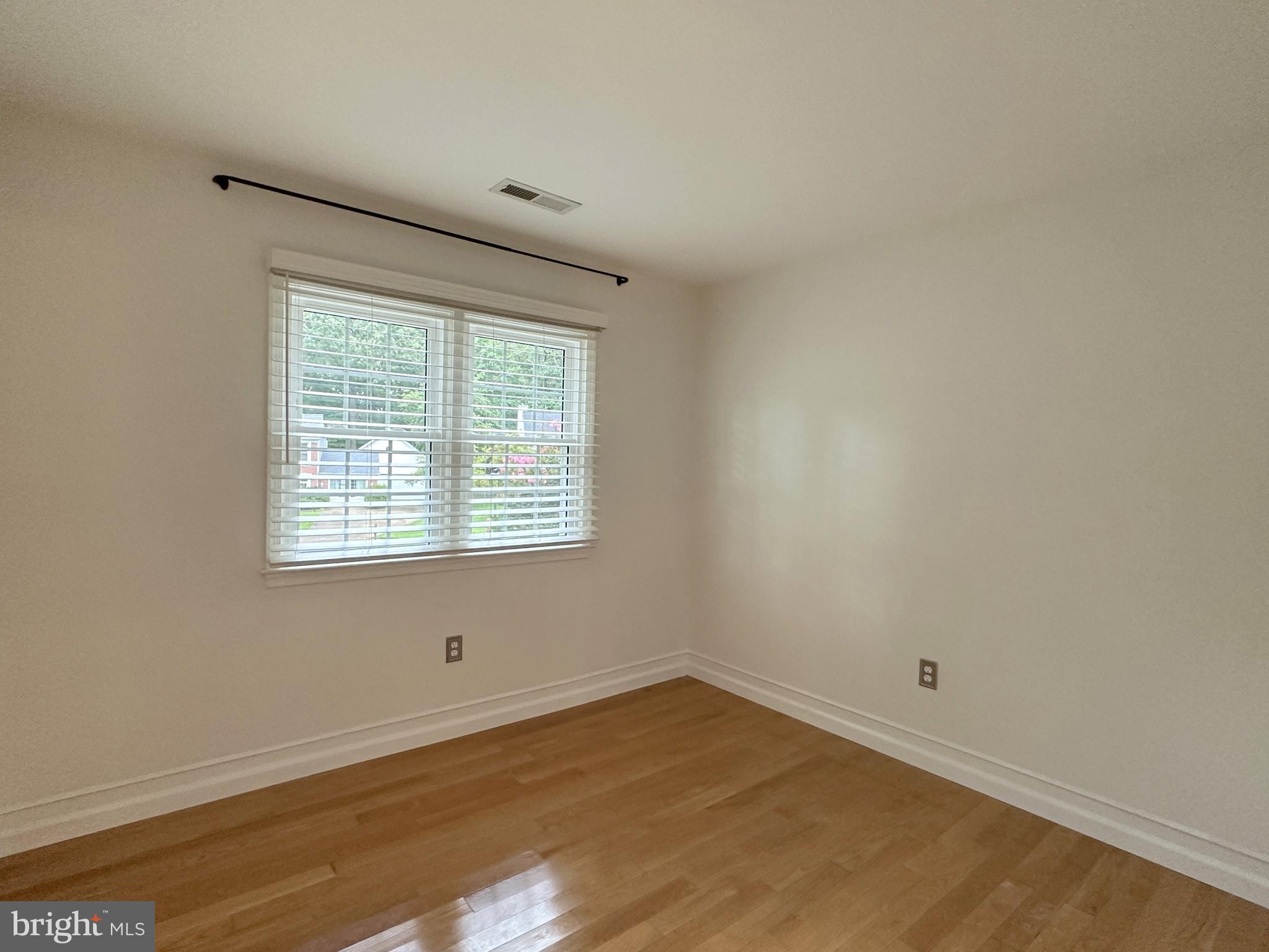 BURKE CENTRE - Residential Lease