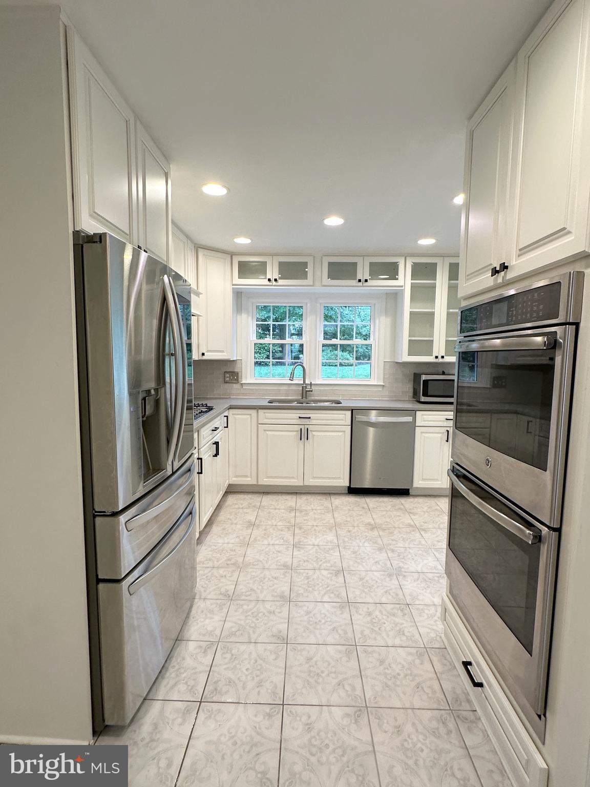 BURKE CENTRE - Residential Lease