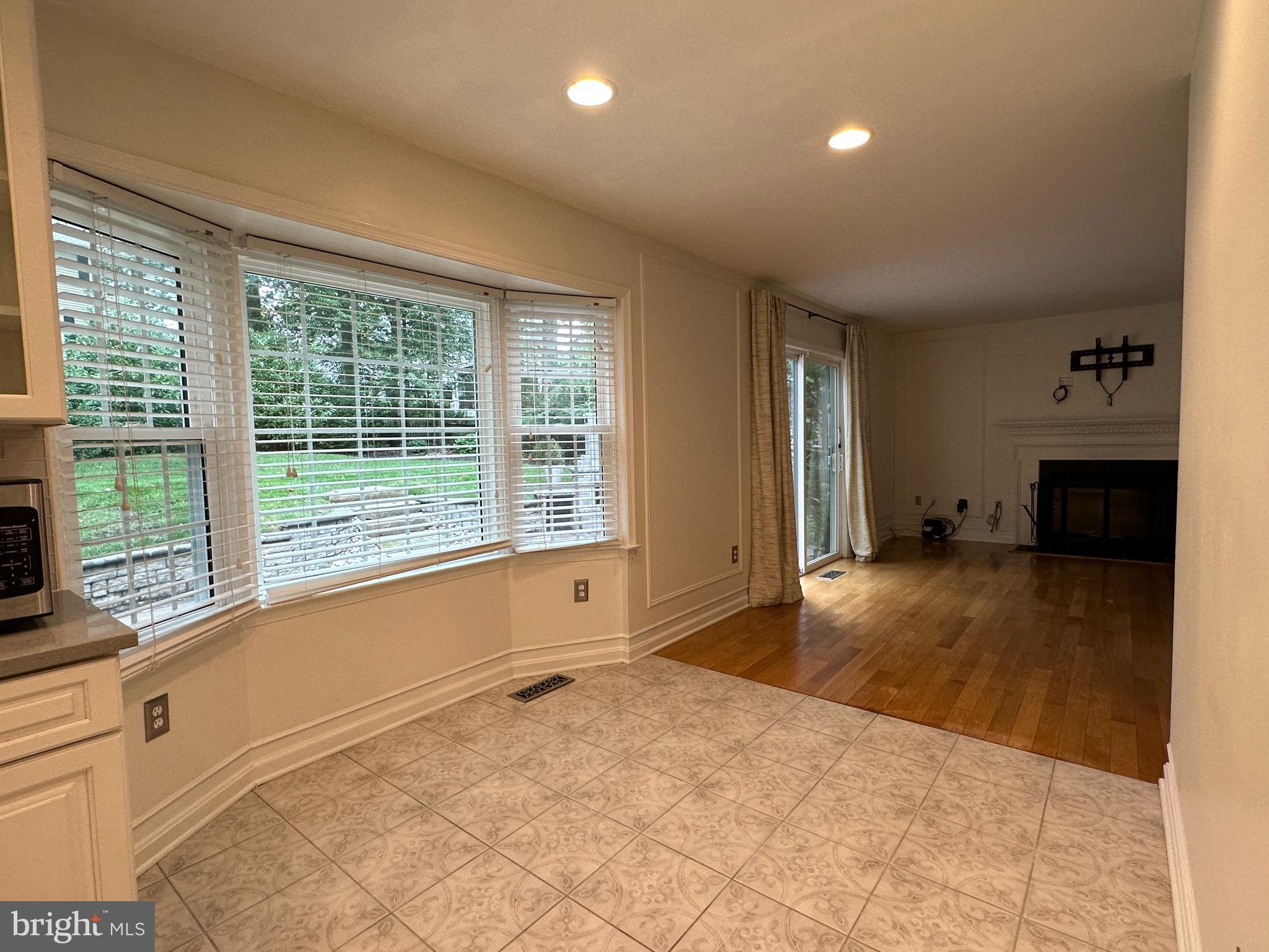 BURKE CENTRE - Residential Lease