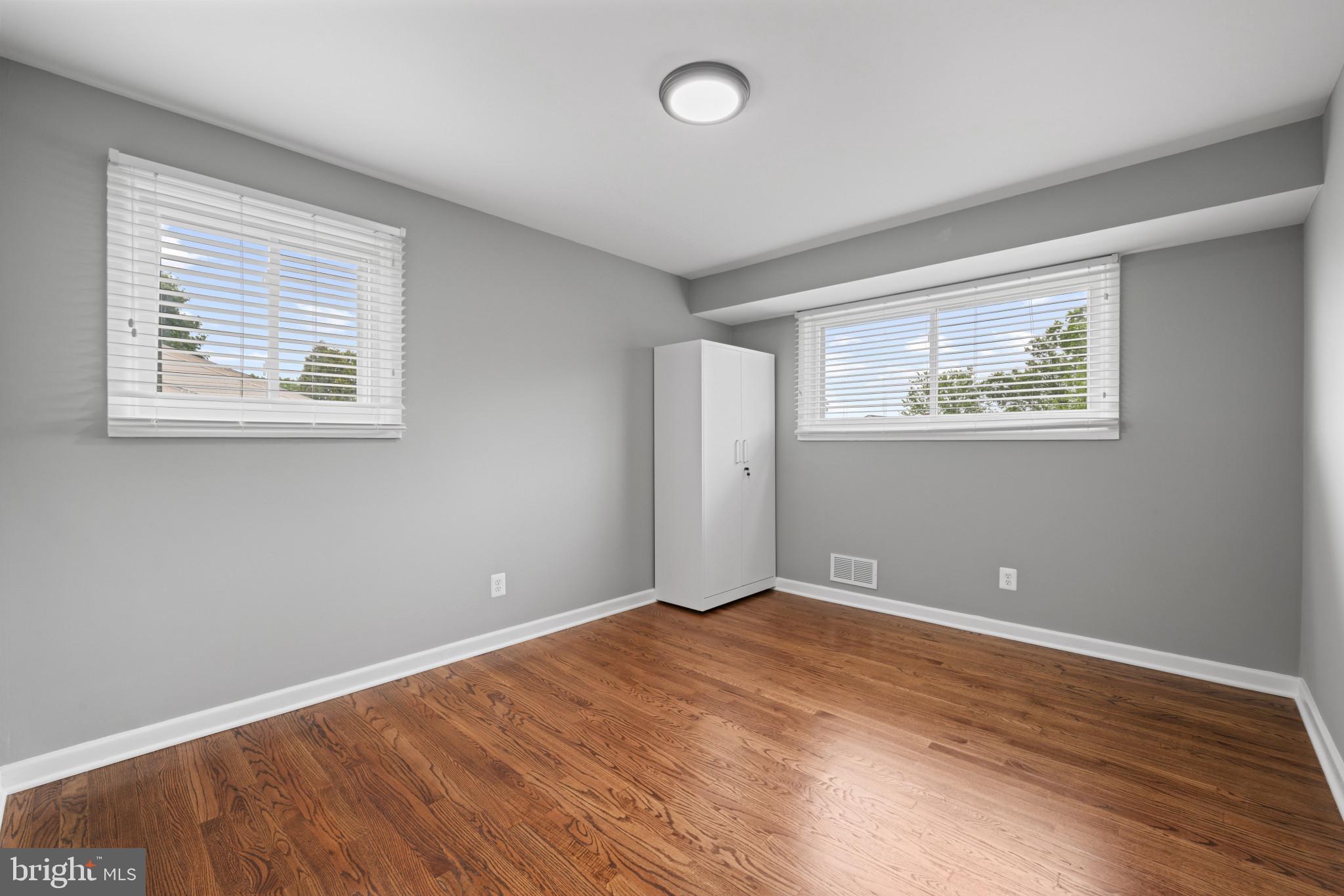 SHIRLEY HILLS - Residential Lease