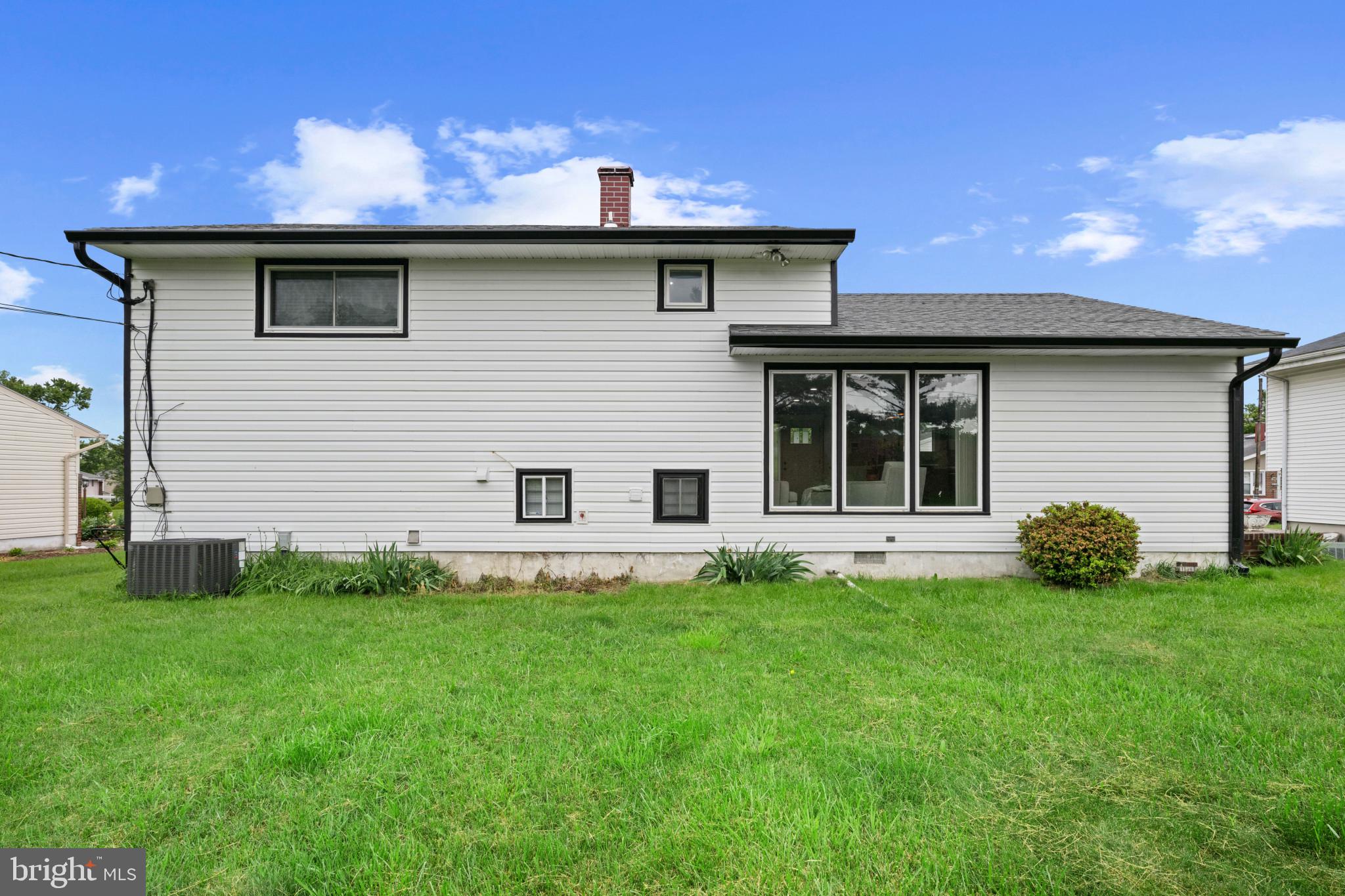 SHIRLEY HILLS - Residential Lease