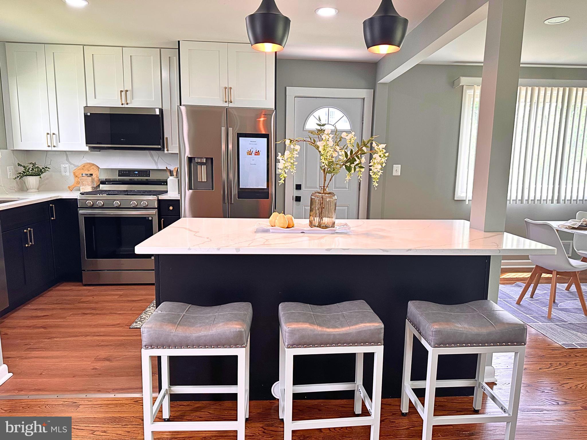 SHIRLEY HILLS - Residential Lease